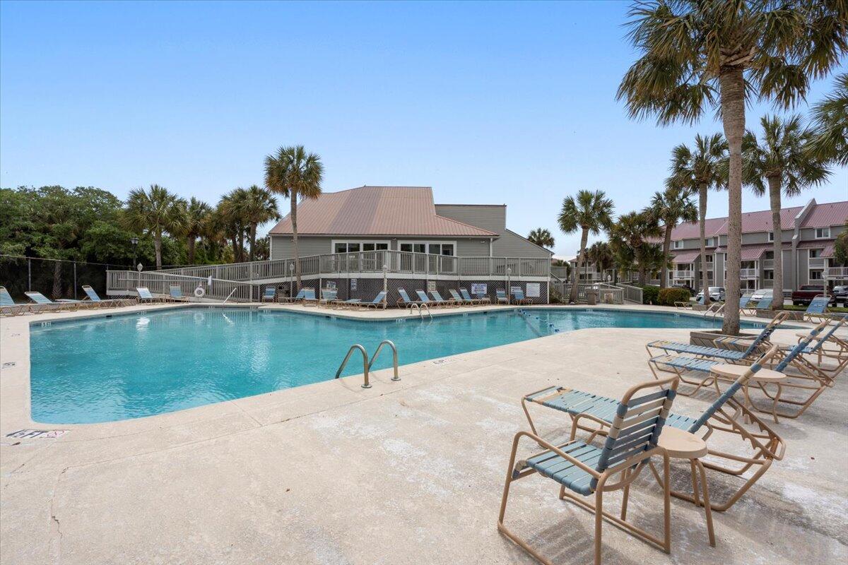 136 W Mariners Cay Drive