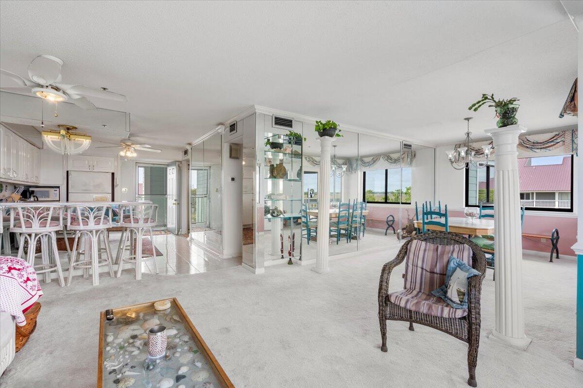 136 W Mariners Cay Drive