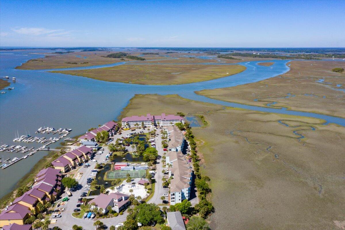 136 W Mariners Cay Drive