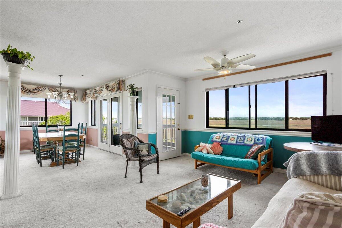 136 W Mariners Cay Drive