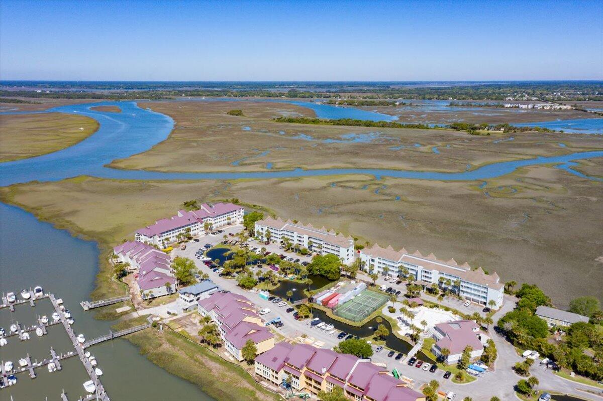 136 W Mariners Cay Drive