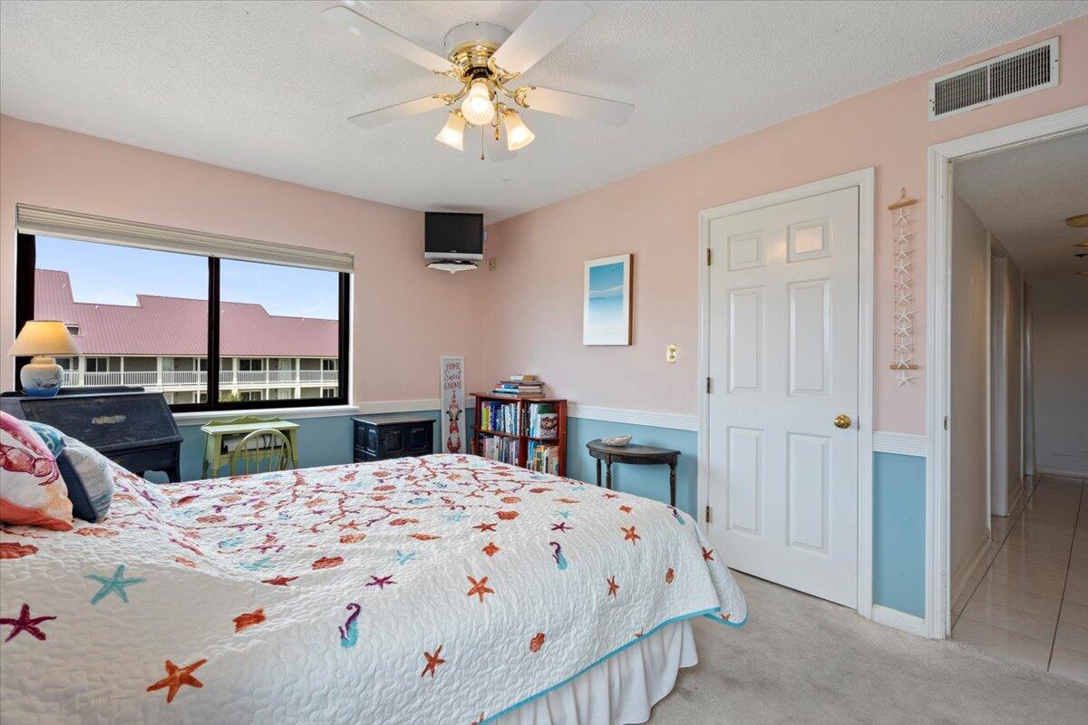 136 W Mariners Cay Drive