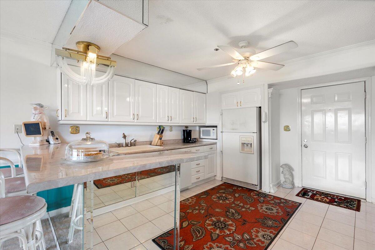 136 W Mariners Cay Drive