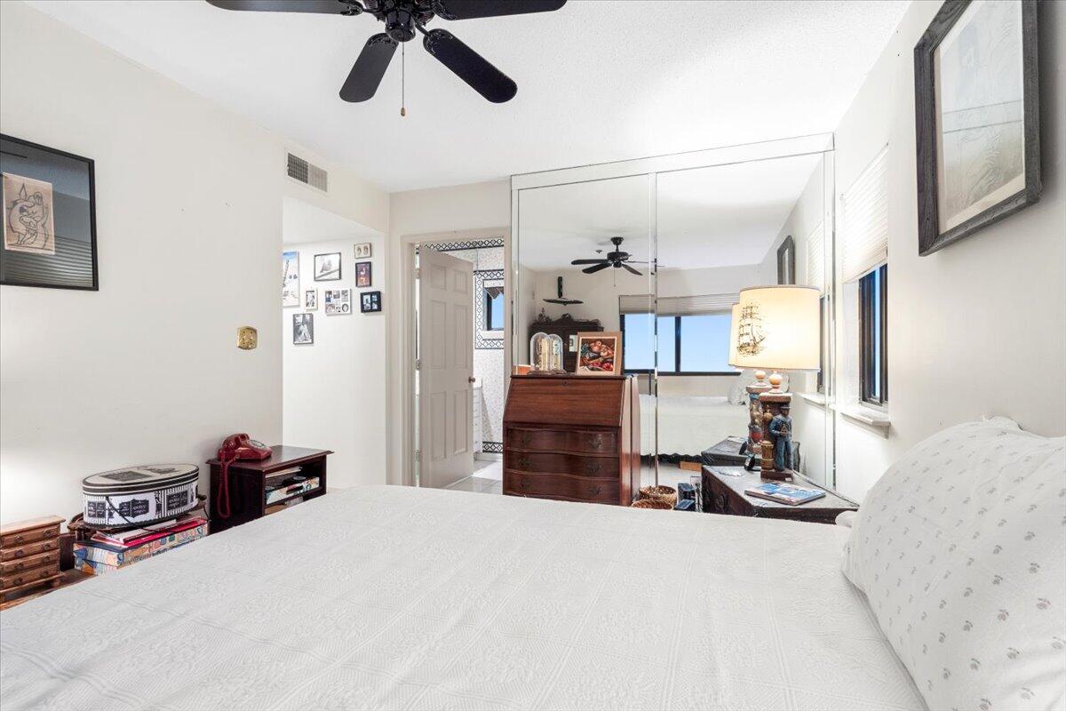 136 W Mariners Cay Drive