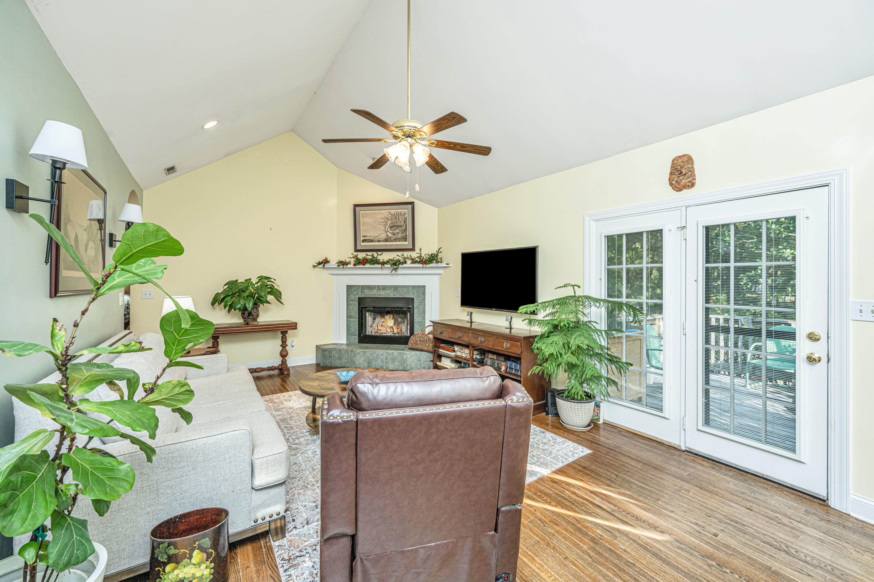 520 Woodland Shores Road