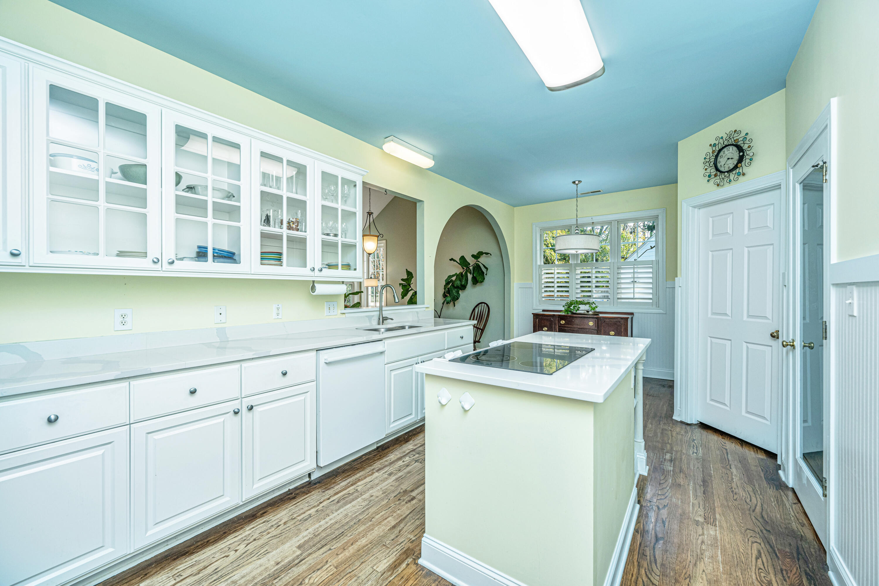 520 Woodland Shores Road