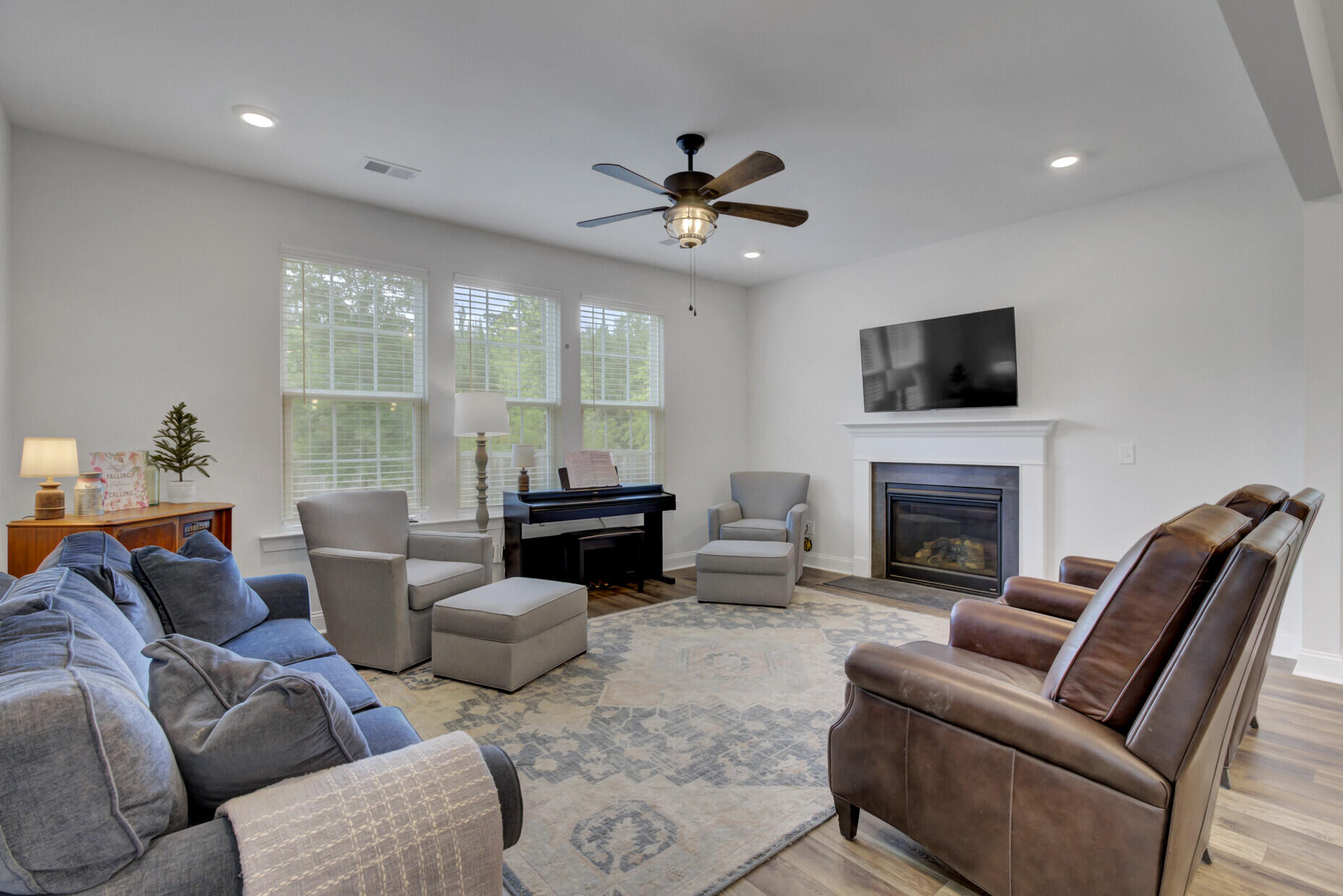 807 S Pointe Boulevard