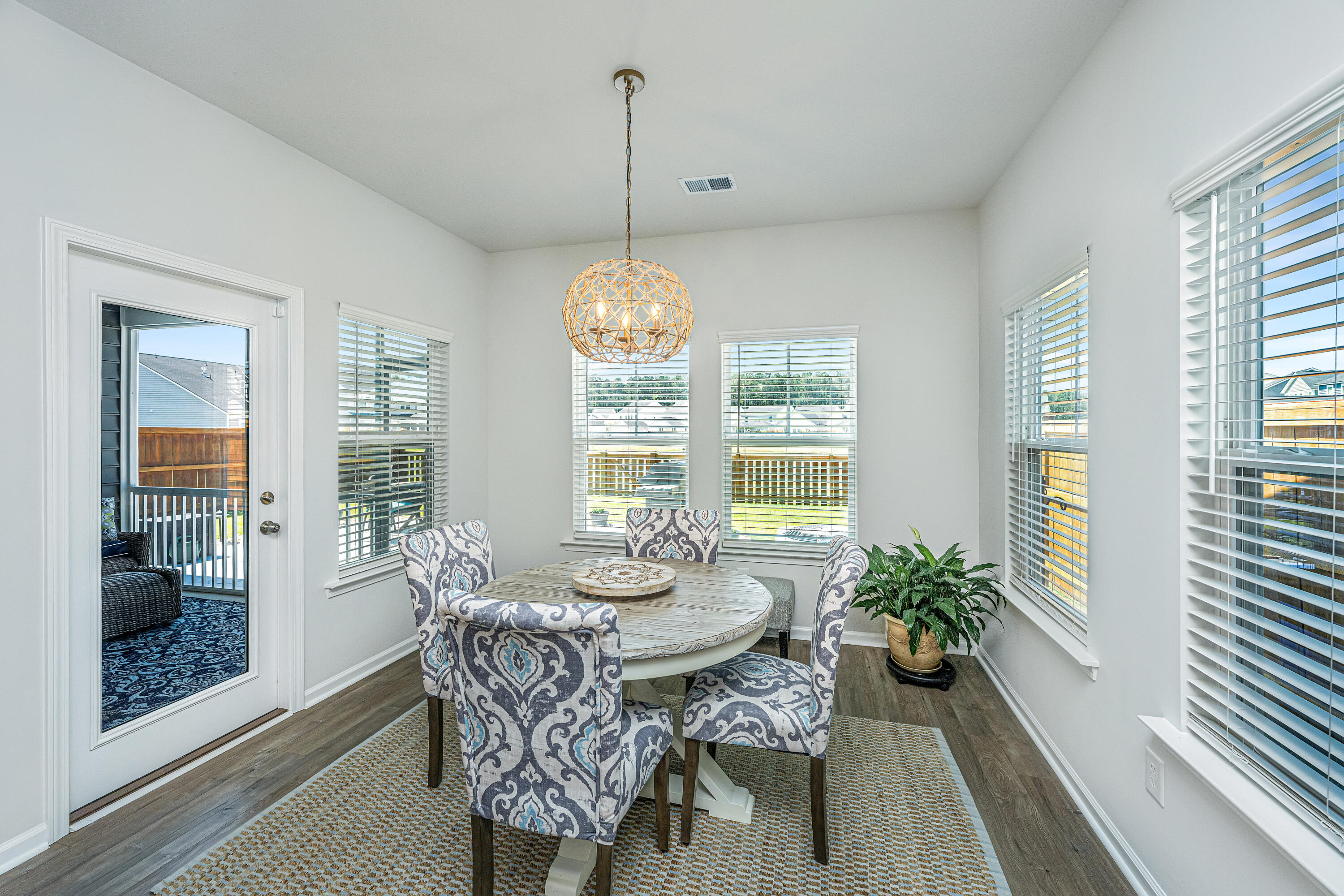 138 Woodland Oak Way