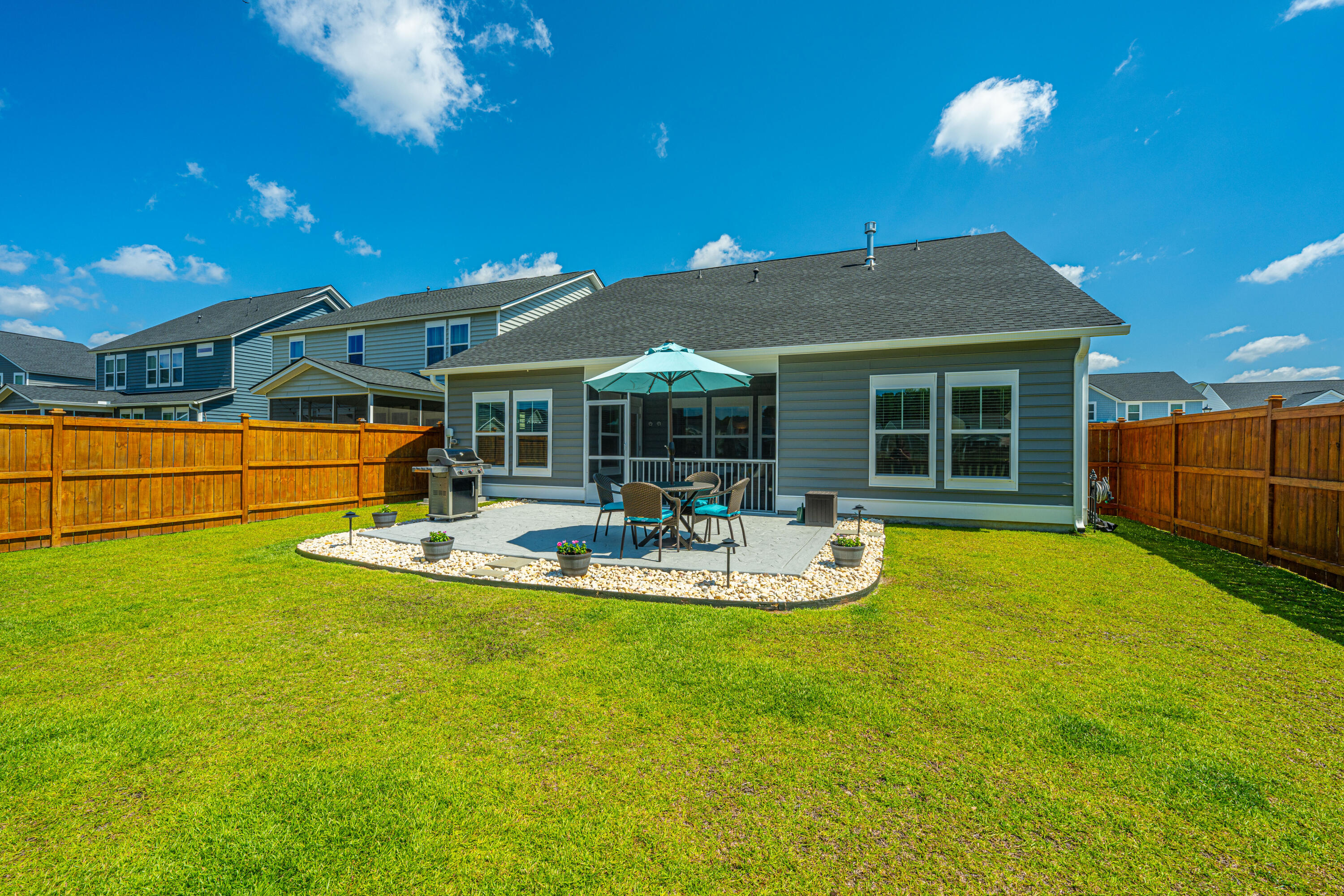 138 Woodland Oak Way