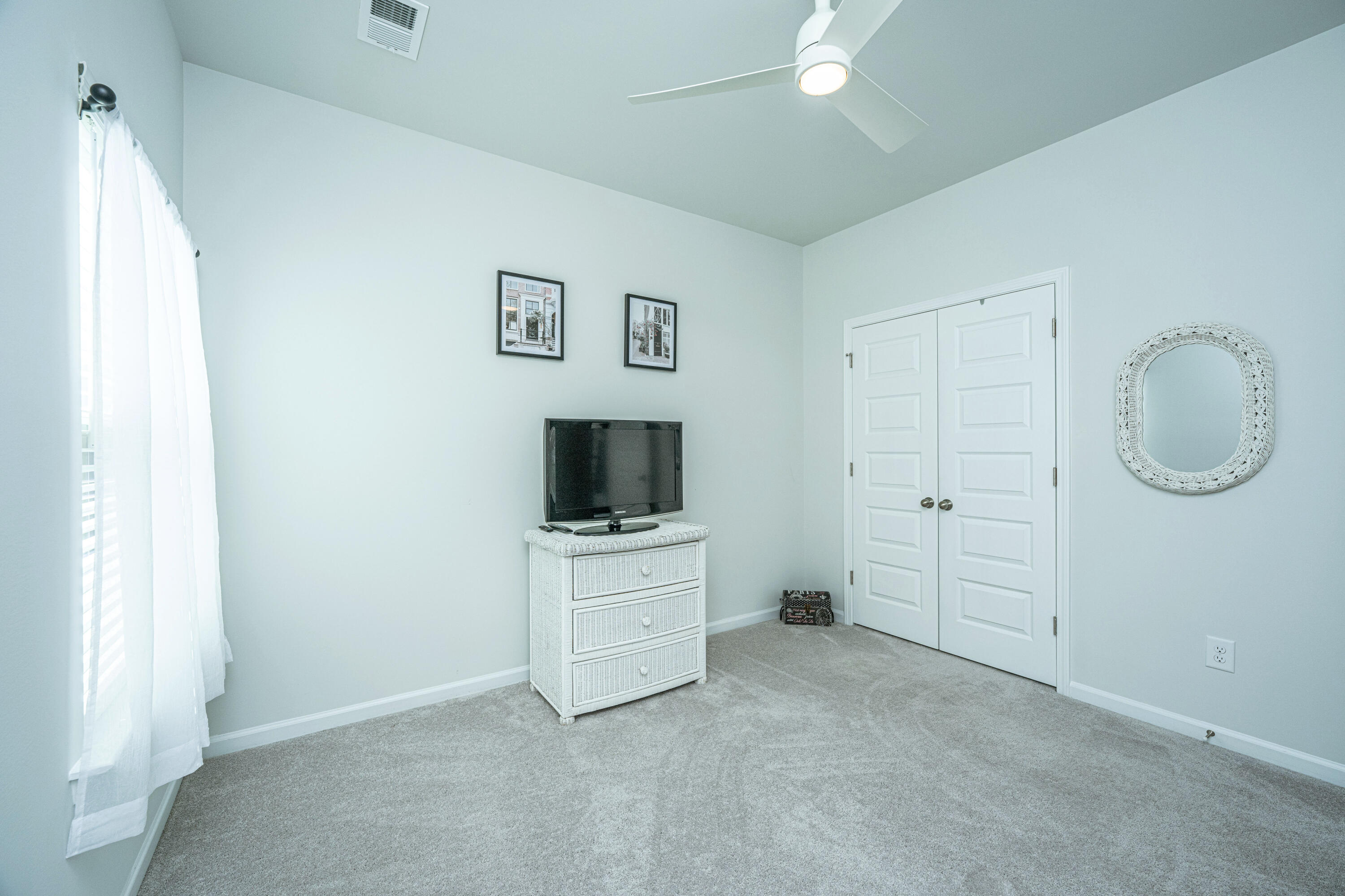 138 Woodland Oak Way