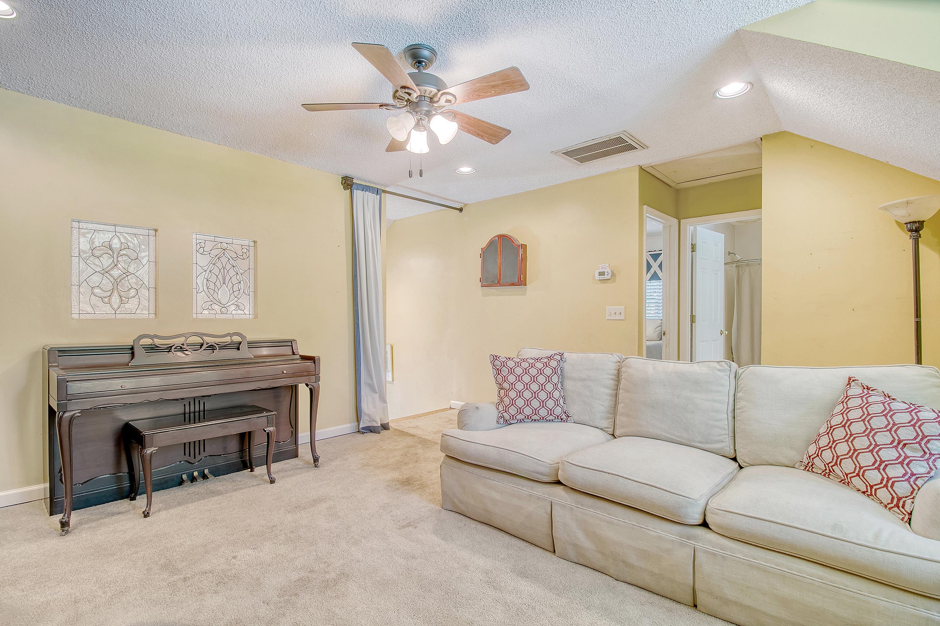 529 W Wimbledon Drive