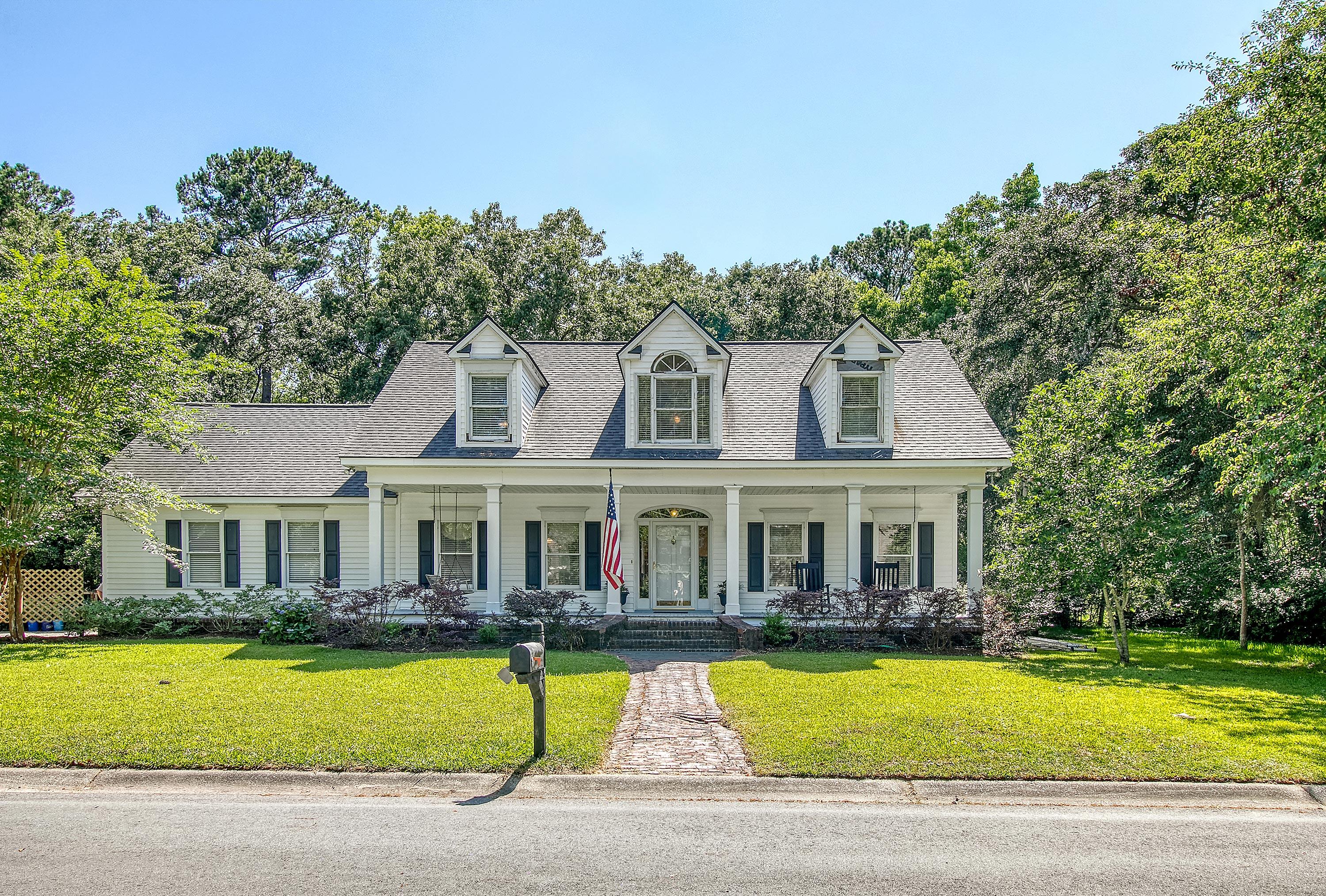 529 W Wimbledon Drive