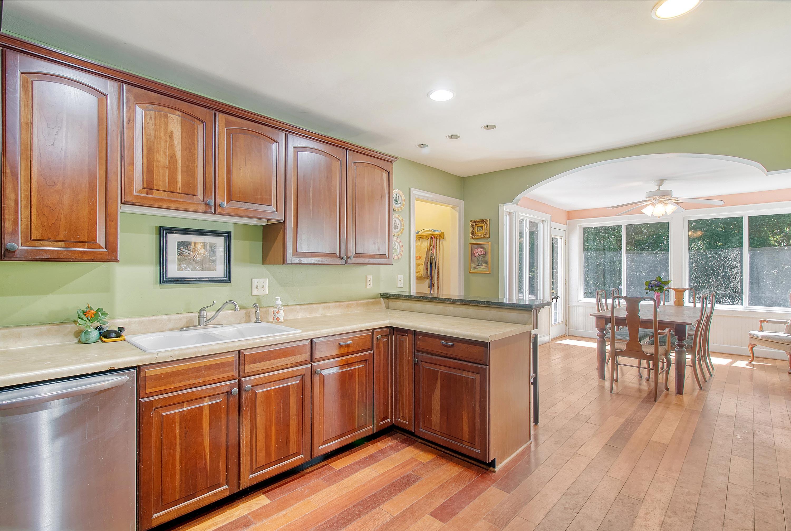 529 W Wimbledon Drive