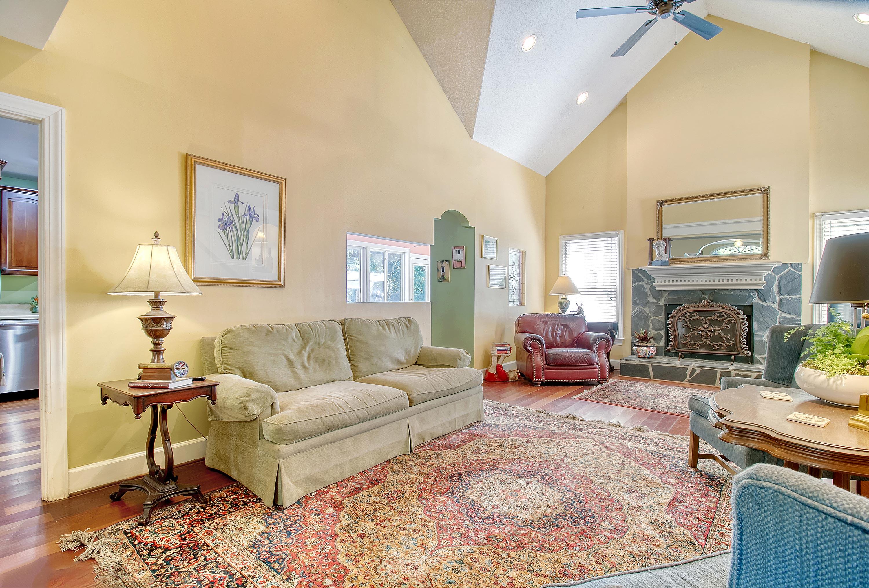 529 W Wimbledon Drive