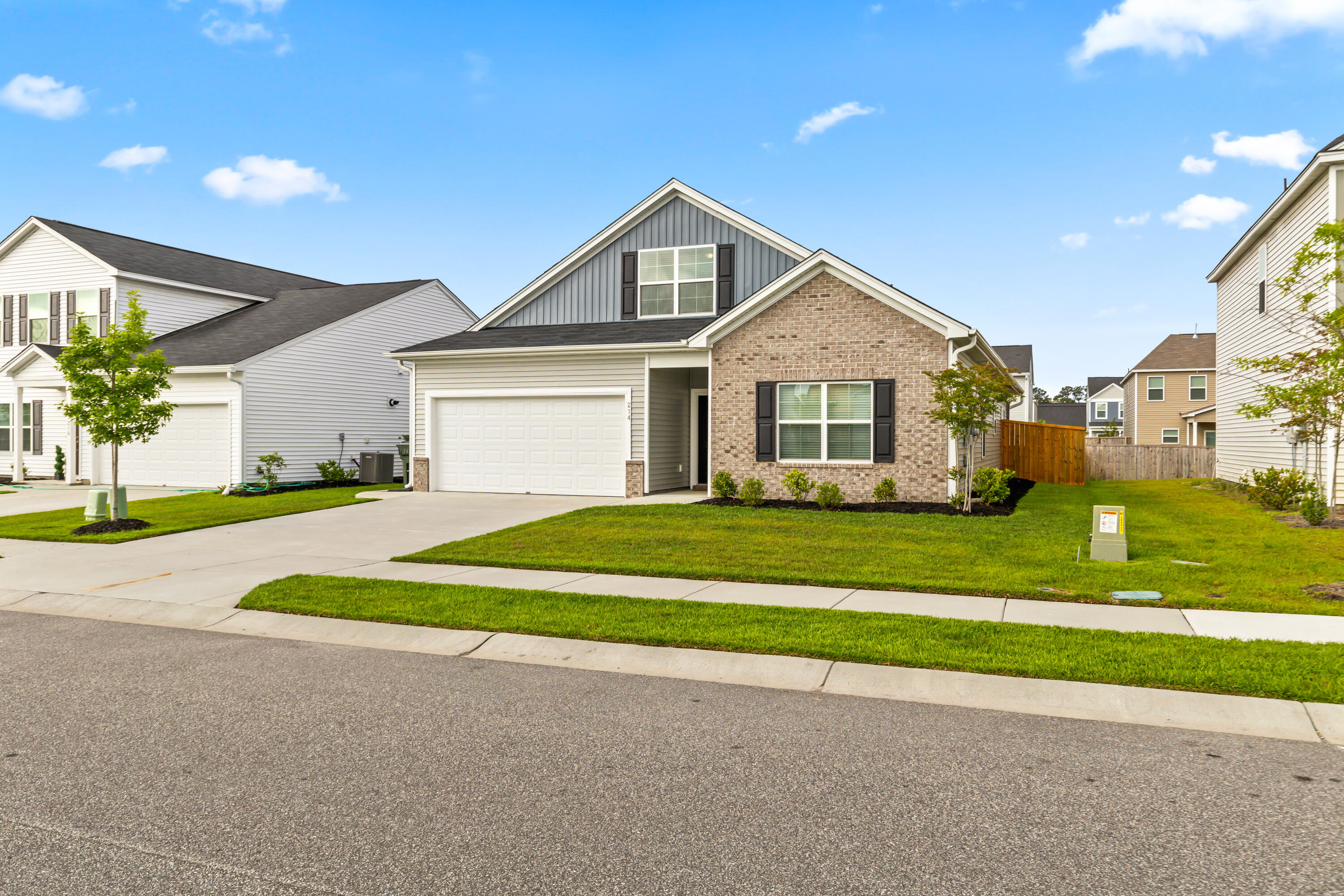 214 Clydesdale Circle