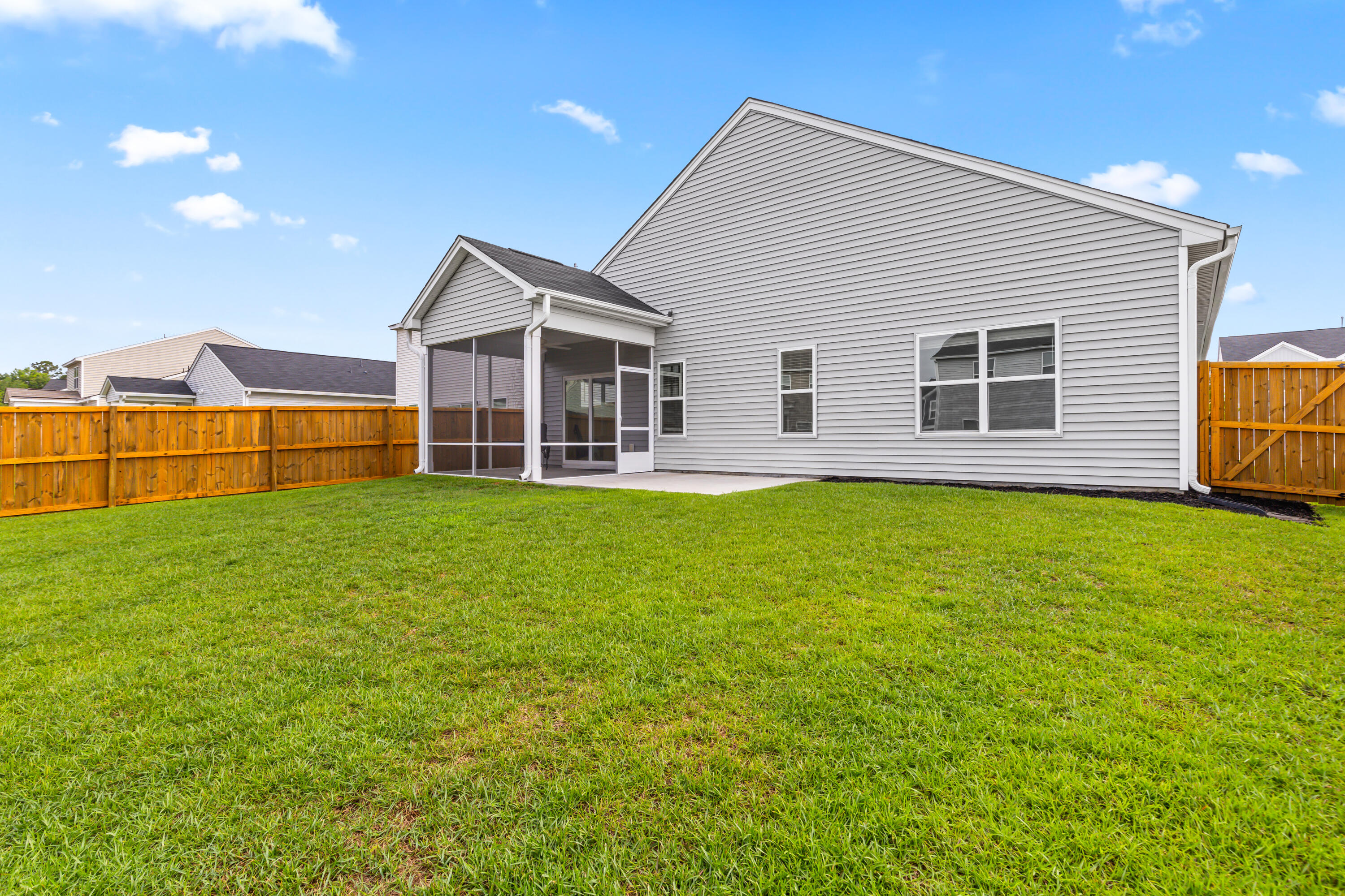 214 Clydesdale Circle