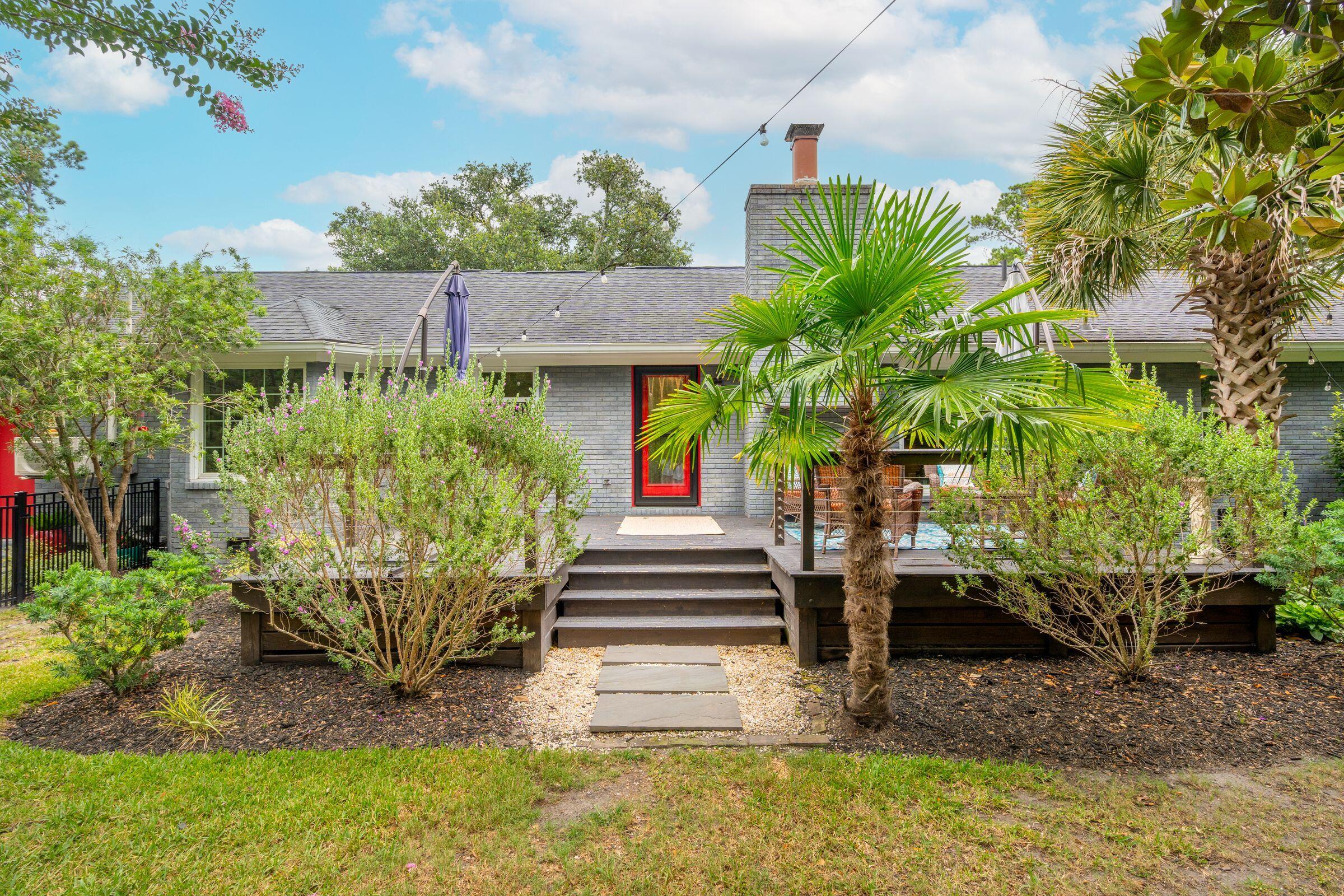 5 Gardens Corner Court