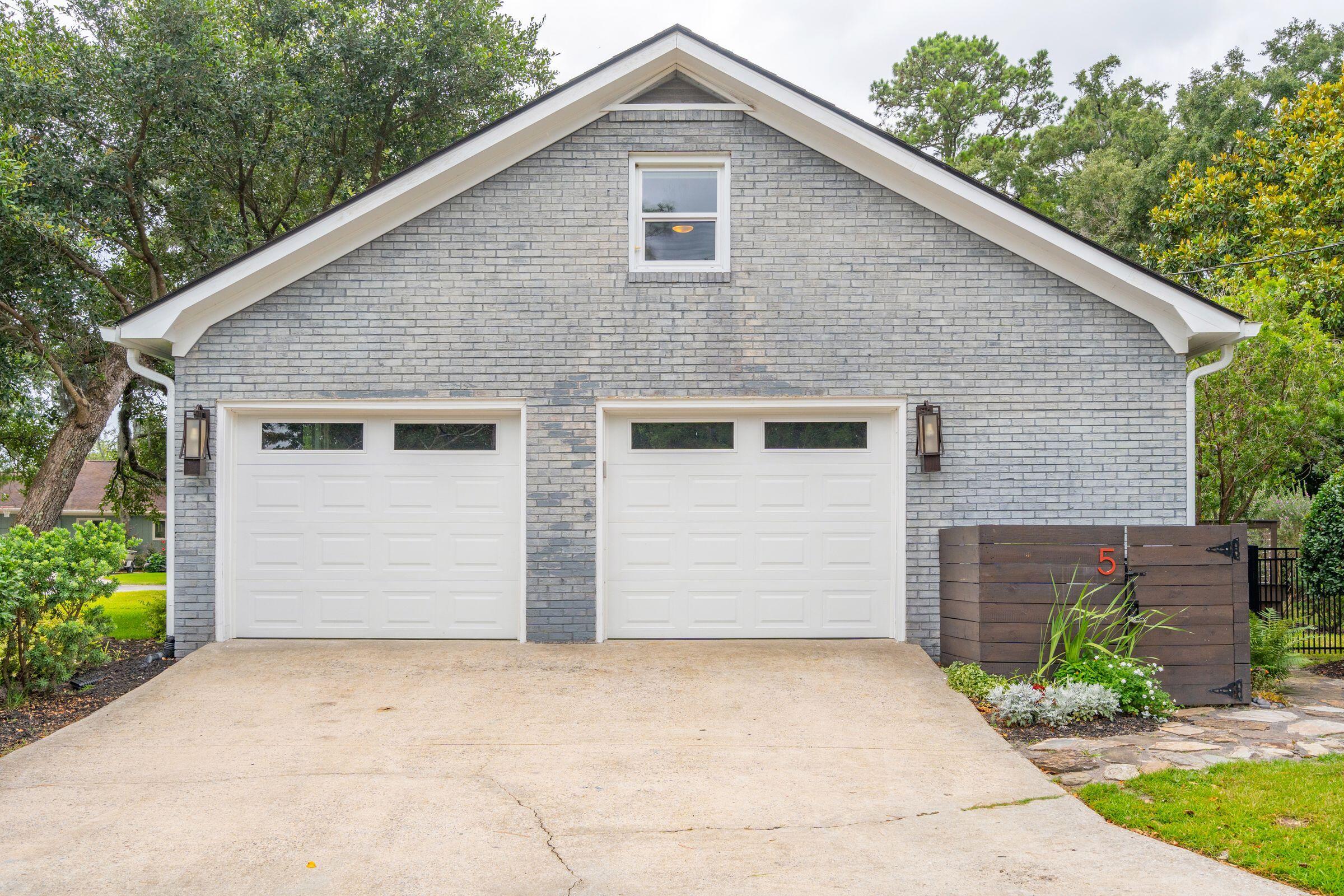 5 Gardens Corner Court