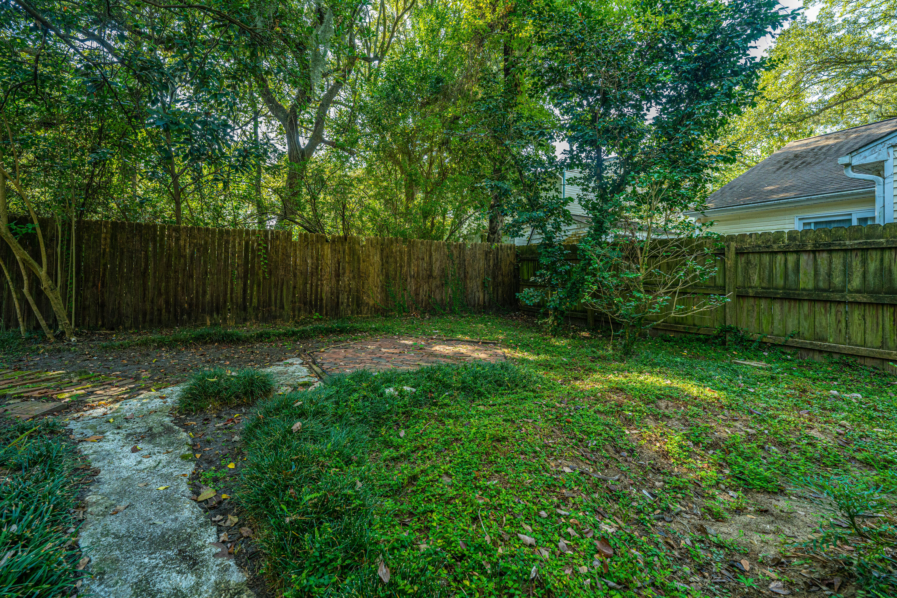 1711 River Front Drive