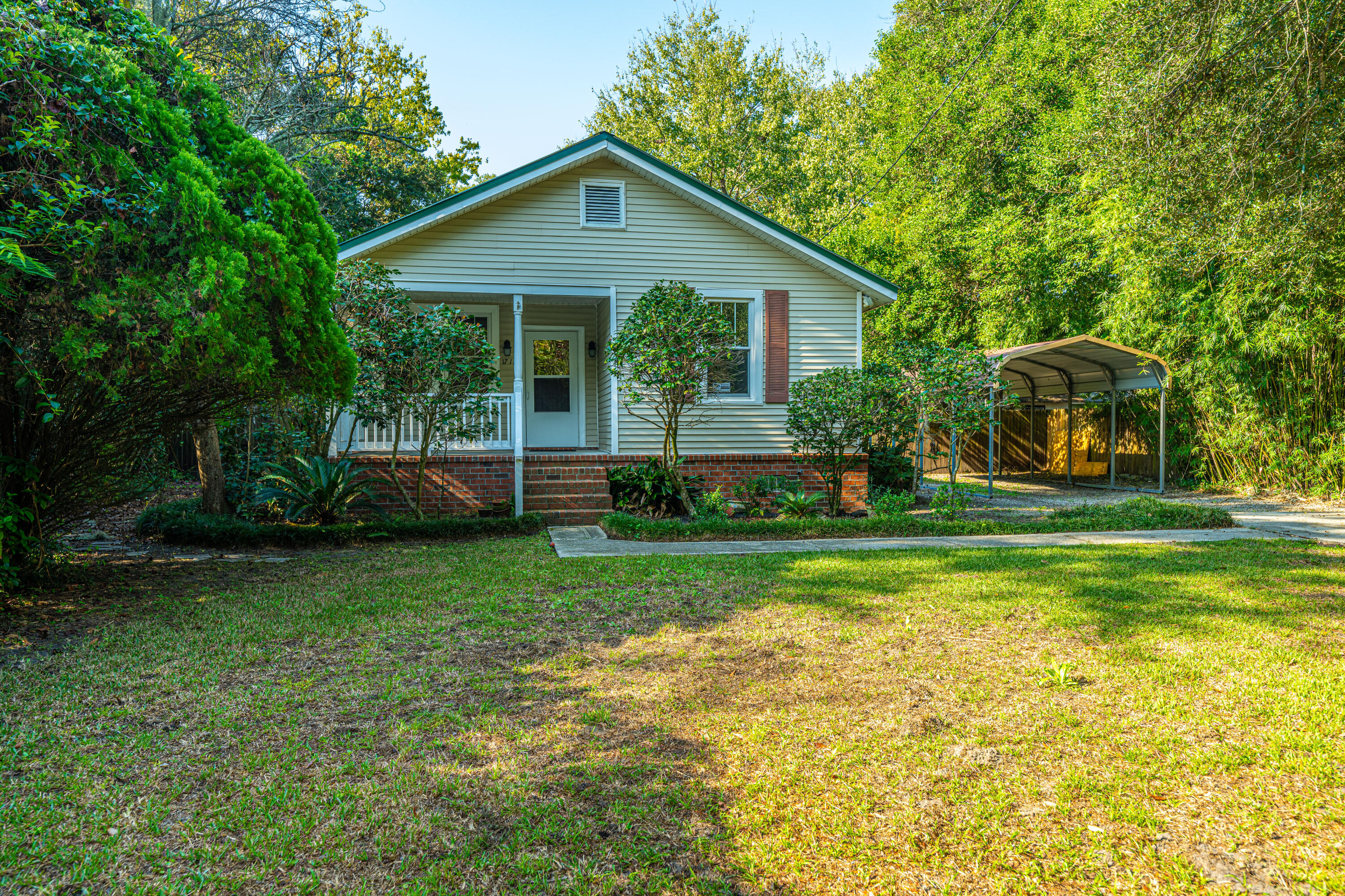 1711 River Front Drive