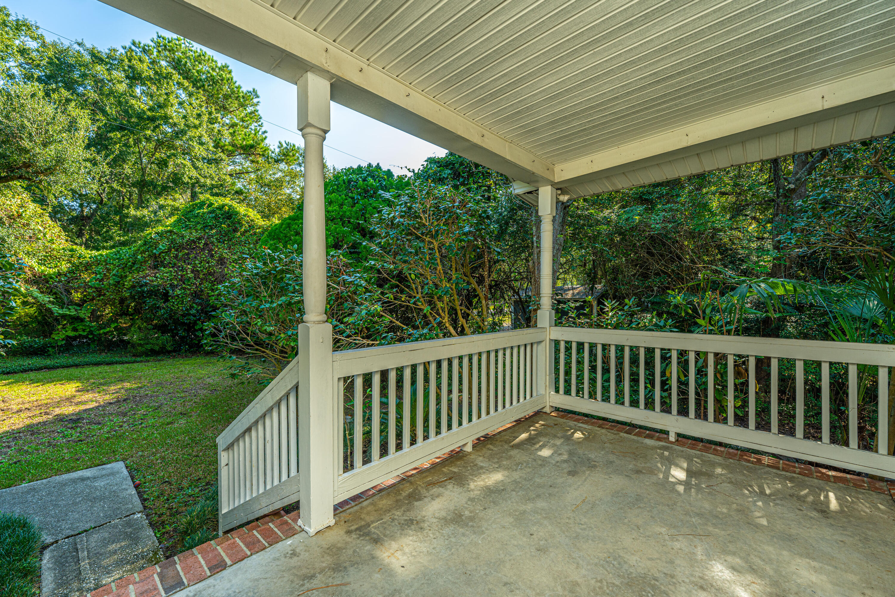 1711 River Front Drive