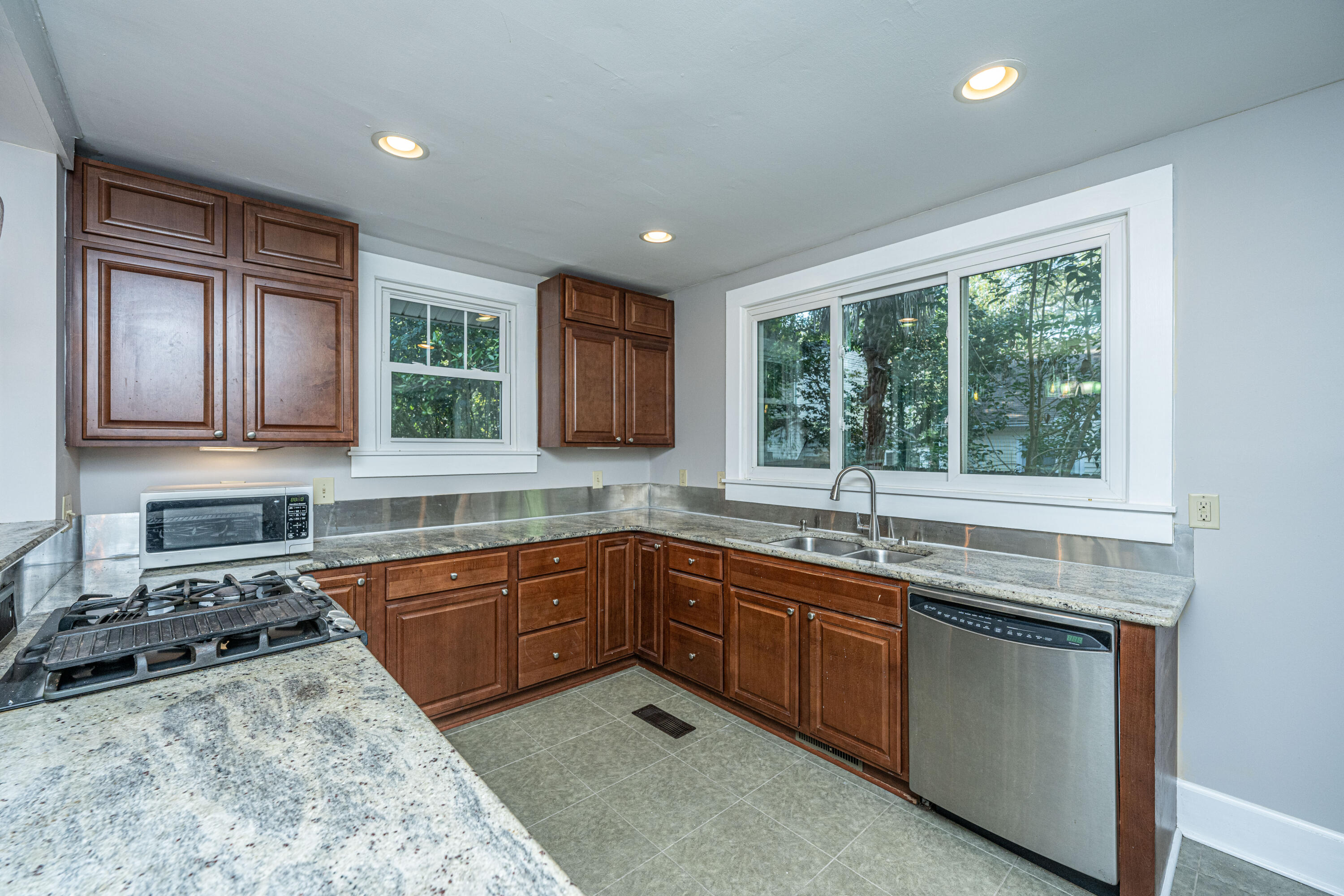 1711 River Front Drive