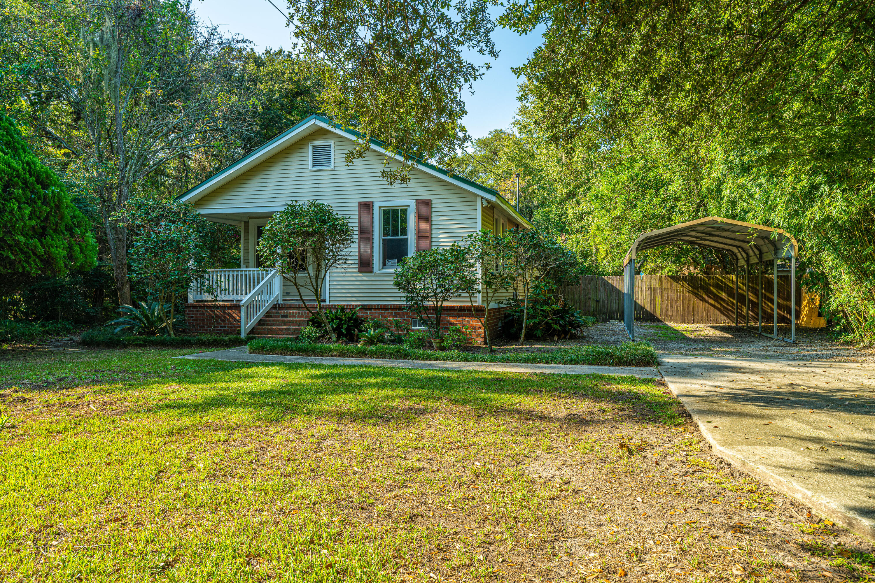 1711 River Front Drive