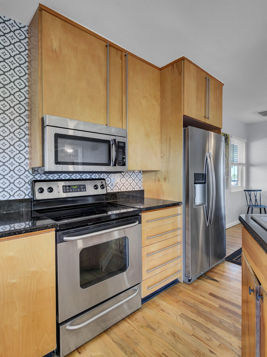 1730 E Ashley Avenue