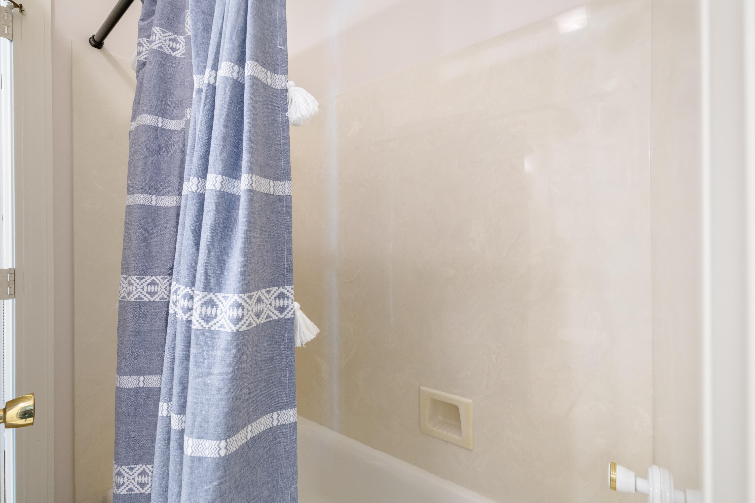 4663 Lazy Creek Lane