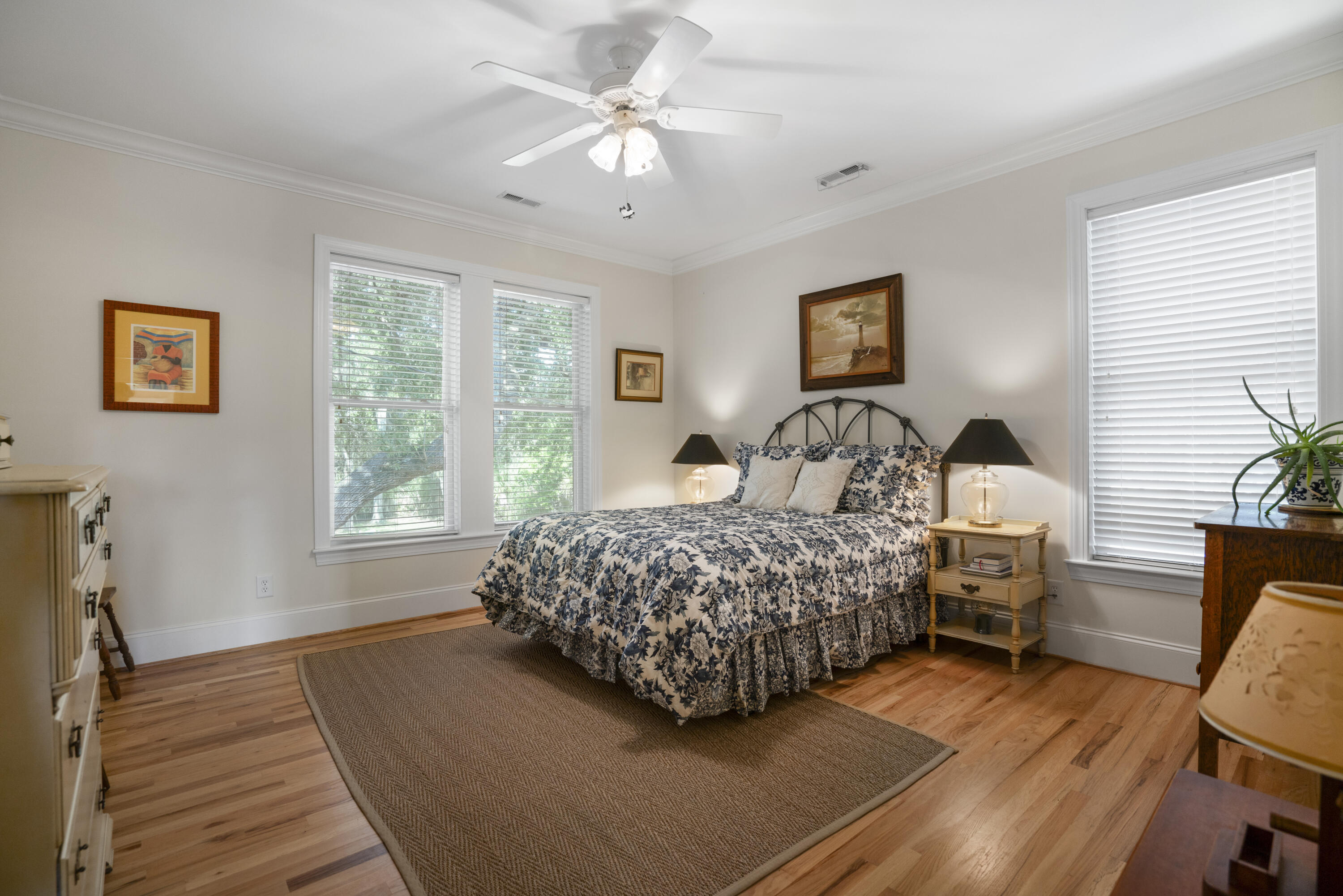 8541 Oyster Factory Road