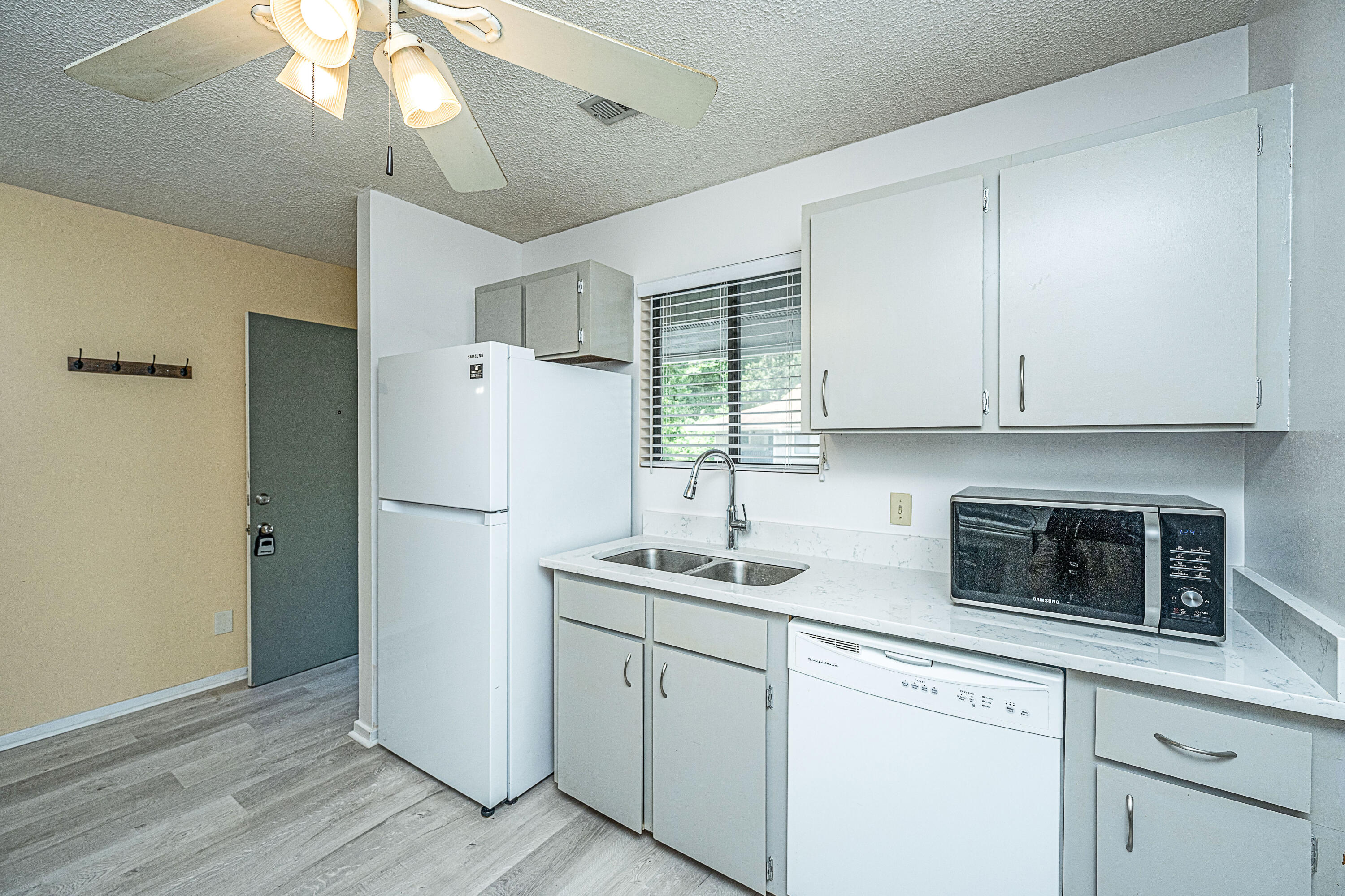 2741 Jobee Drive # 7