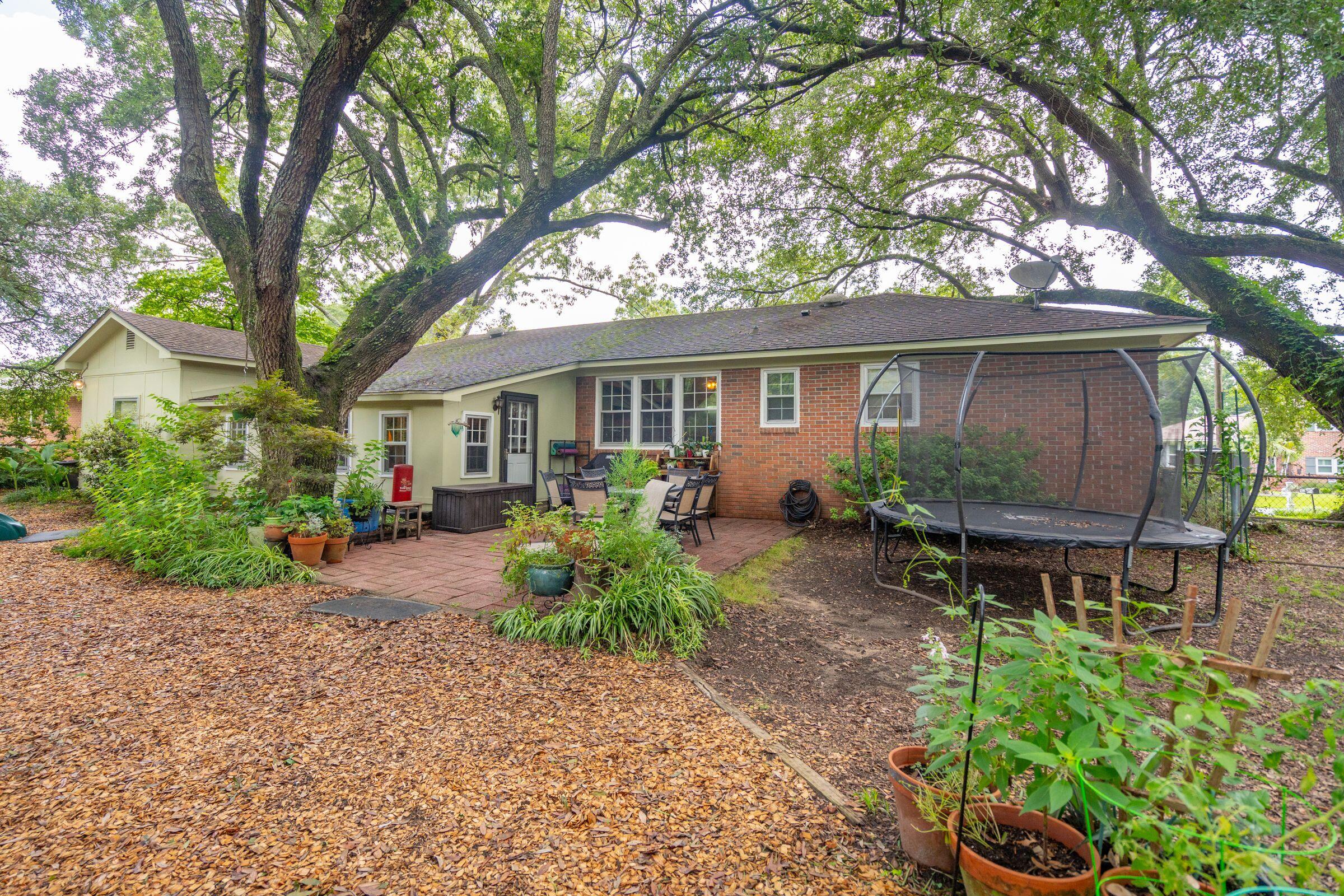 1820 Wedgefield Road