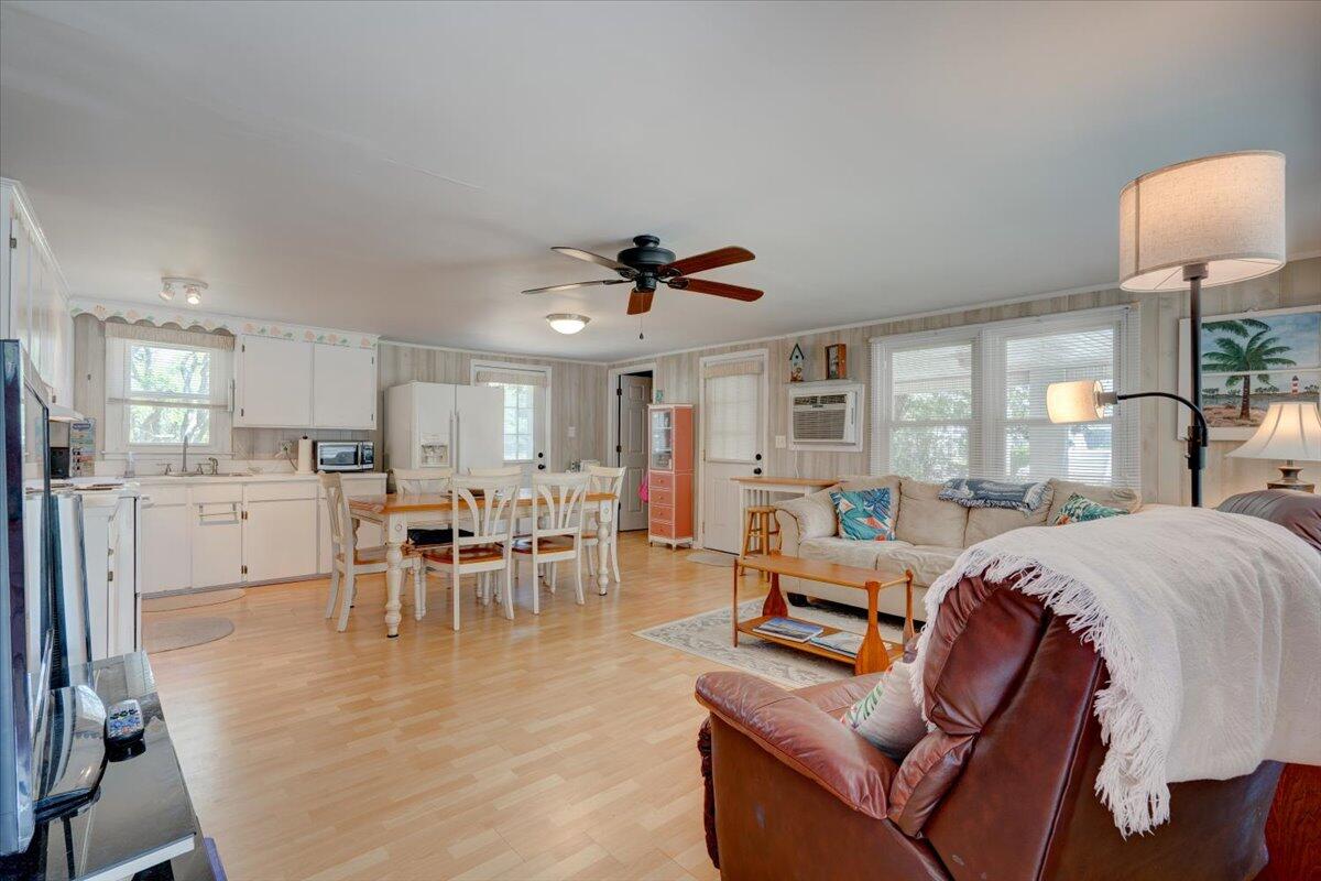 1302 E Ashley Avenue