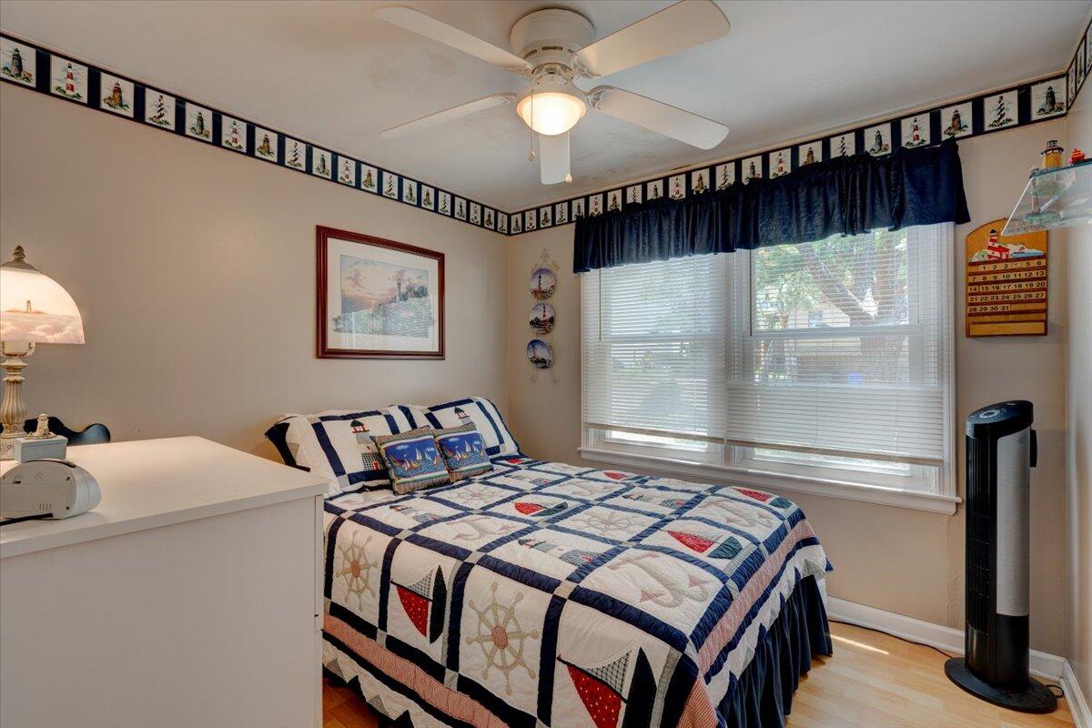 1302 E Ashley Avenue