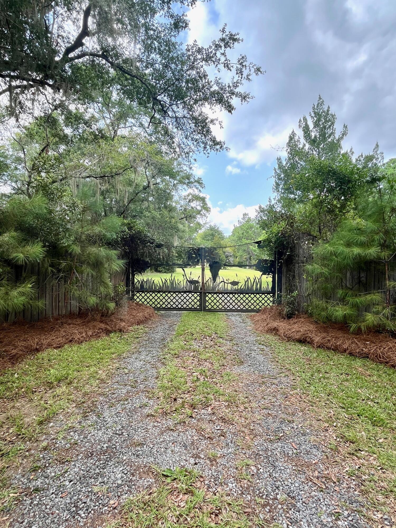8272 Palmetto Road
