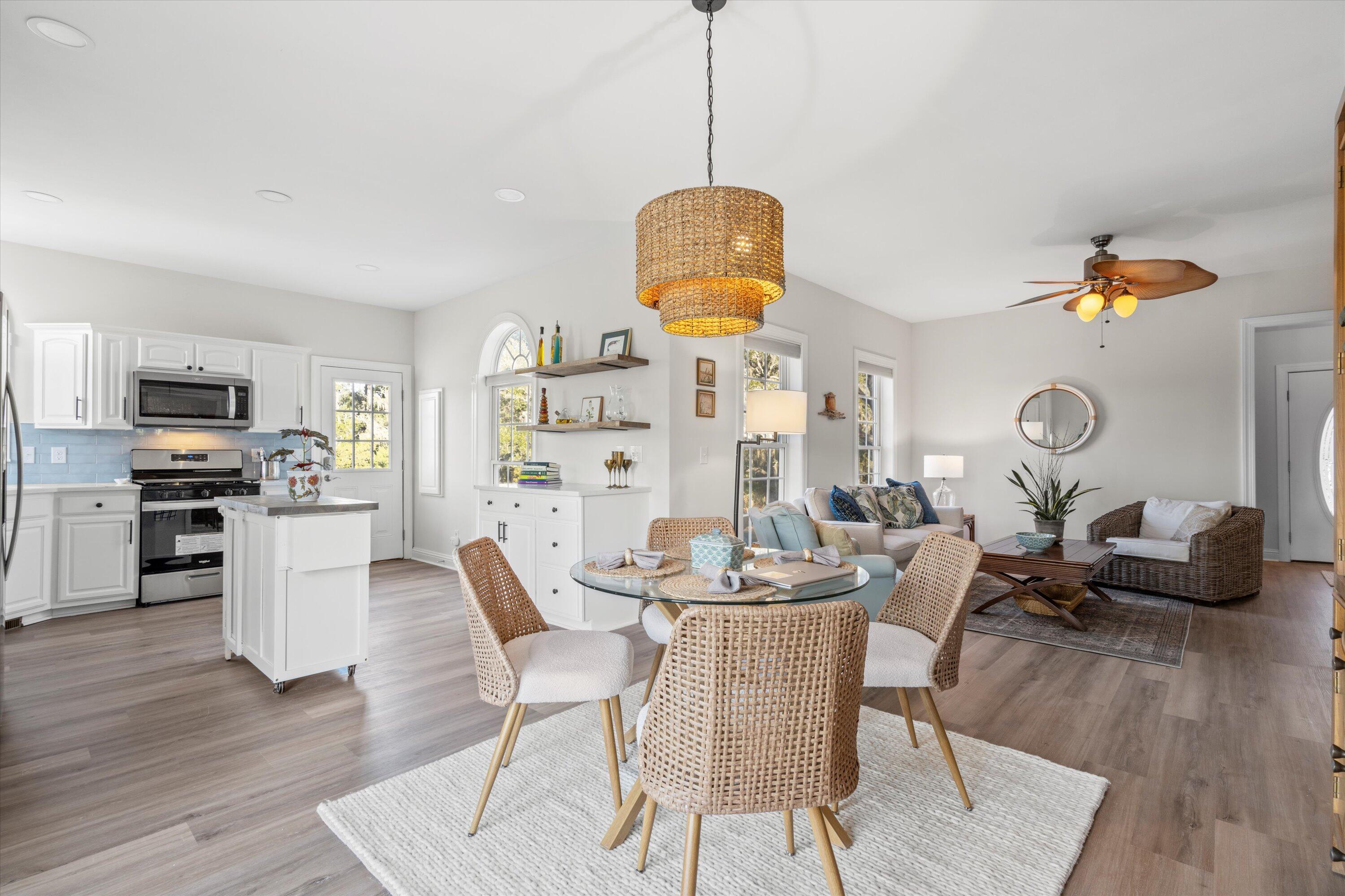 8272 Palmetto Road