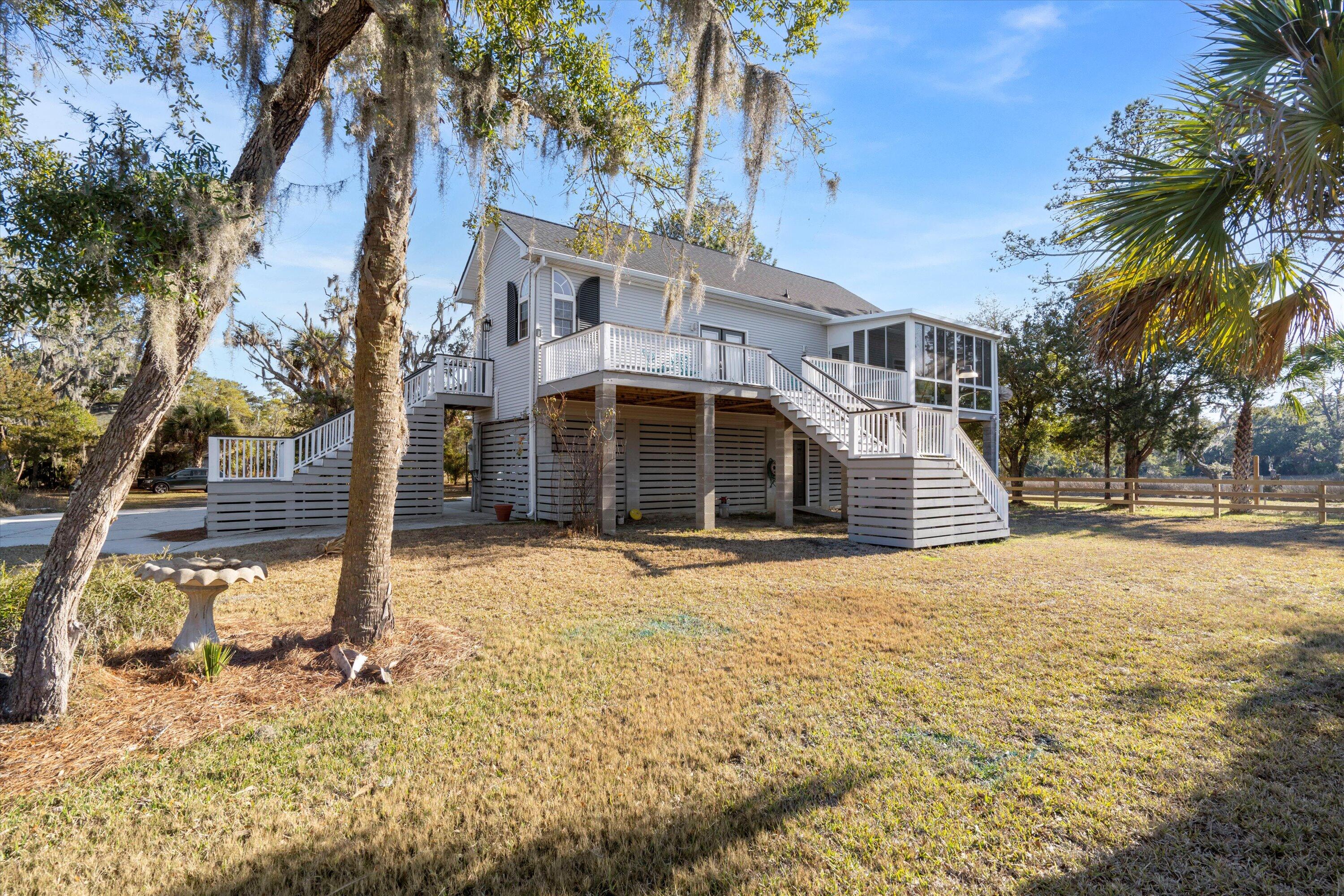 8272 Palmetto Road