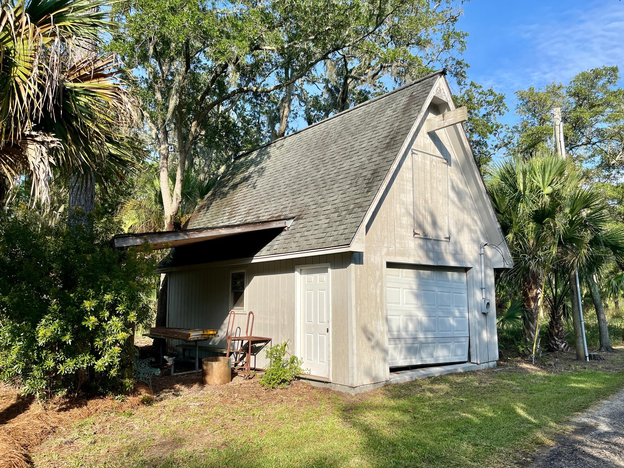 8272 Palmetto Road