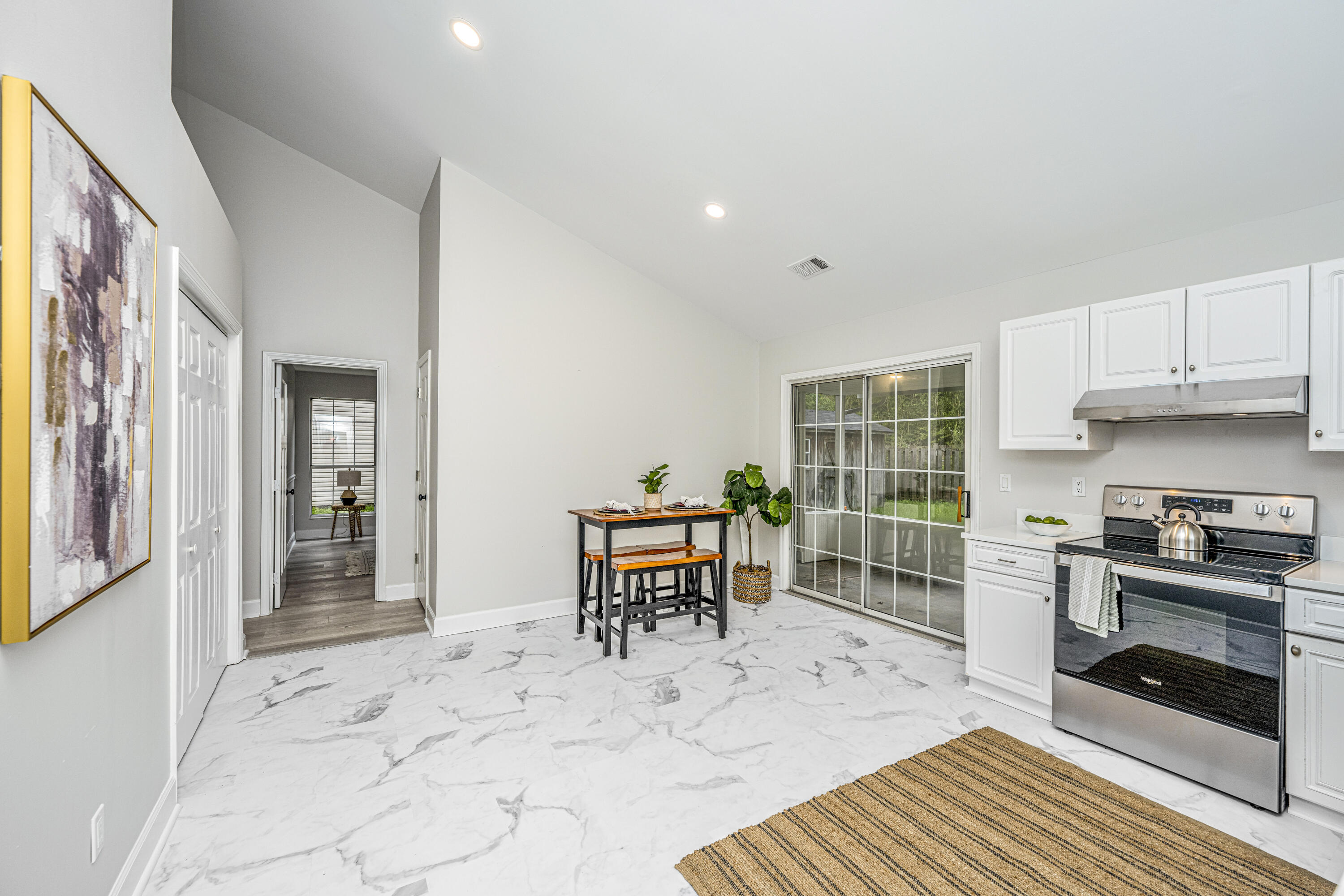 1052 Willowood Avenue