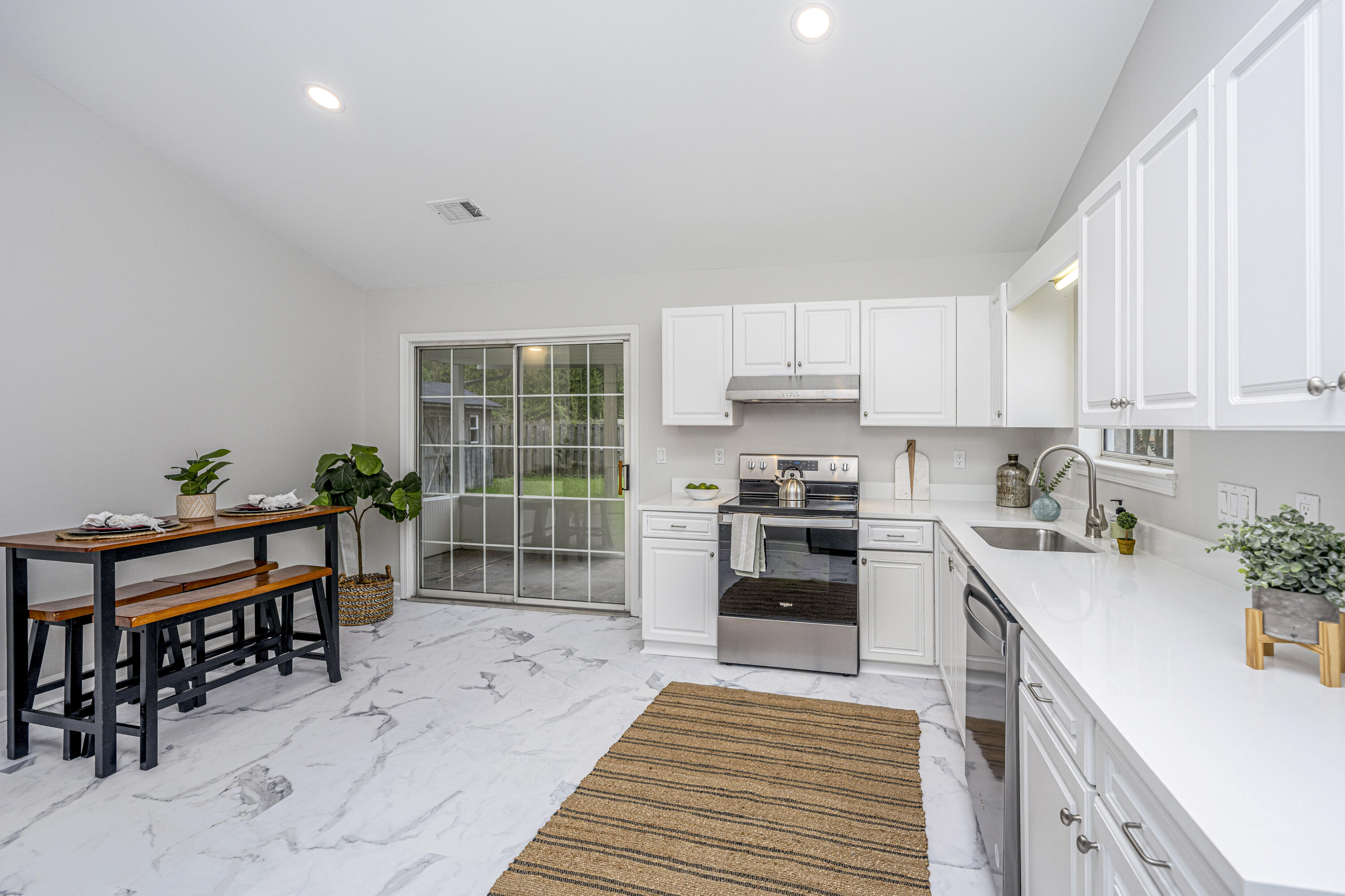 1052 Willowood Avenue