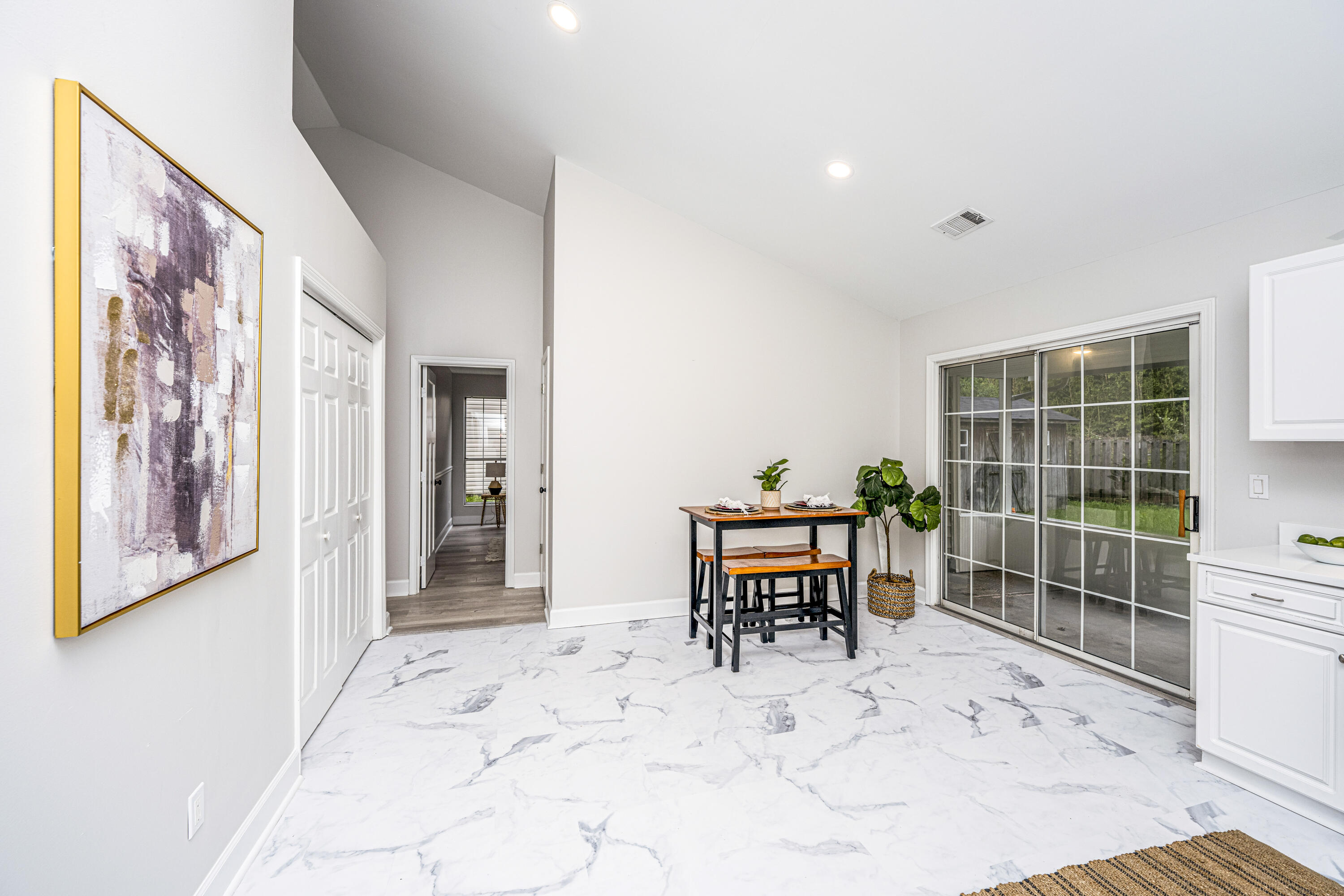 1052 Willowood Avenue