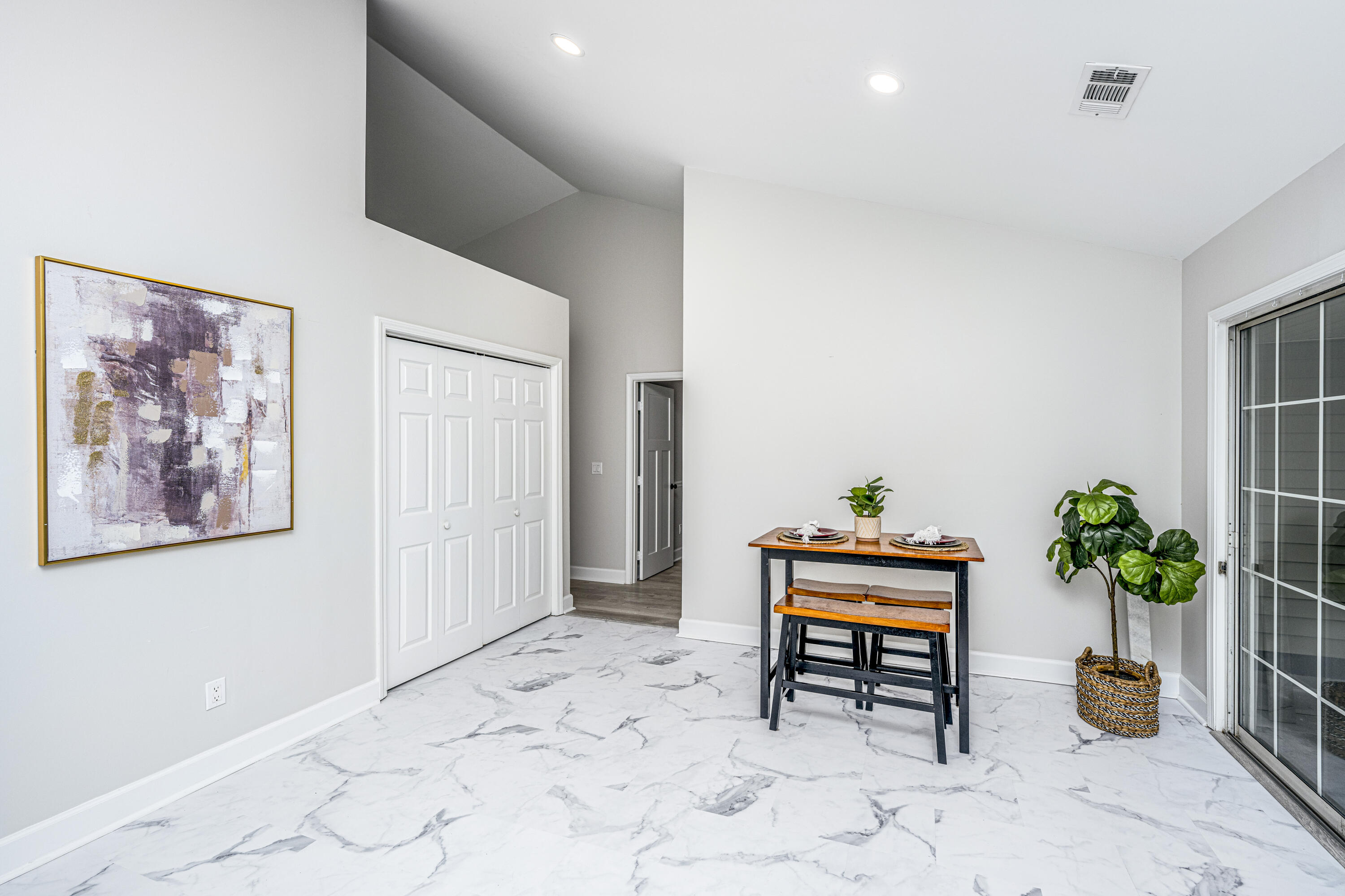 1052 Willowood Avenue