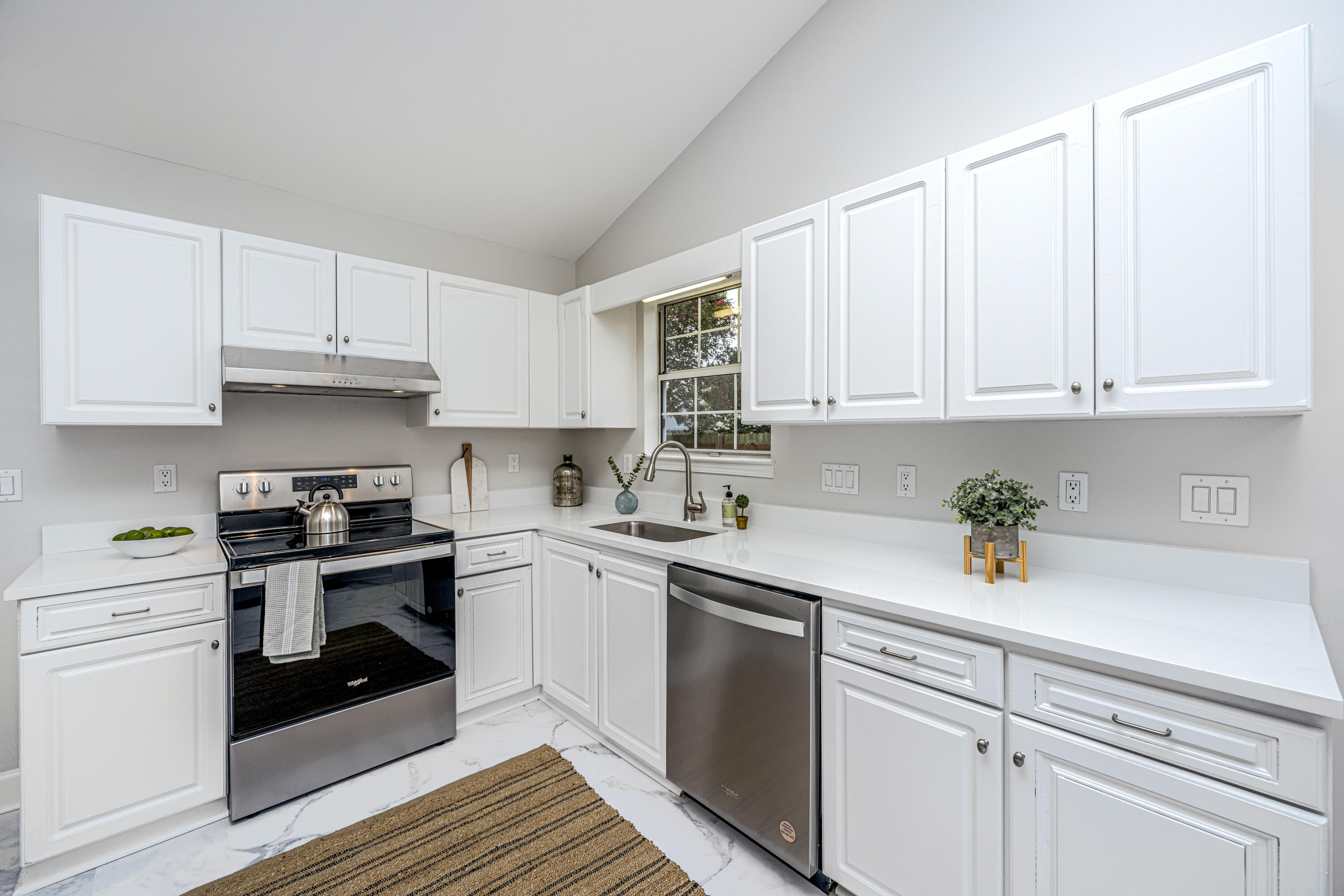 1052 Willowood Avenue