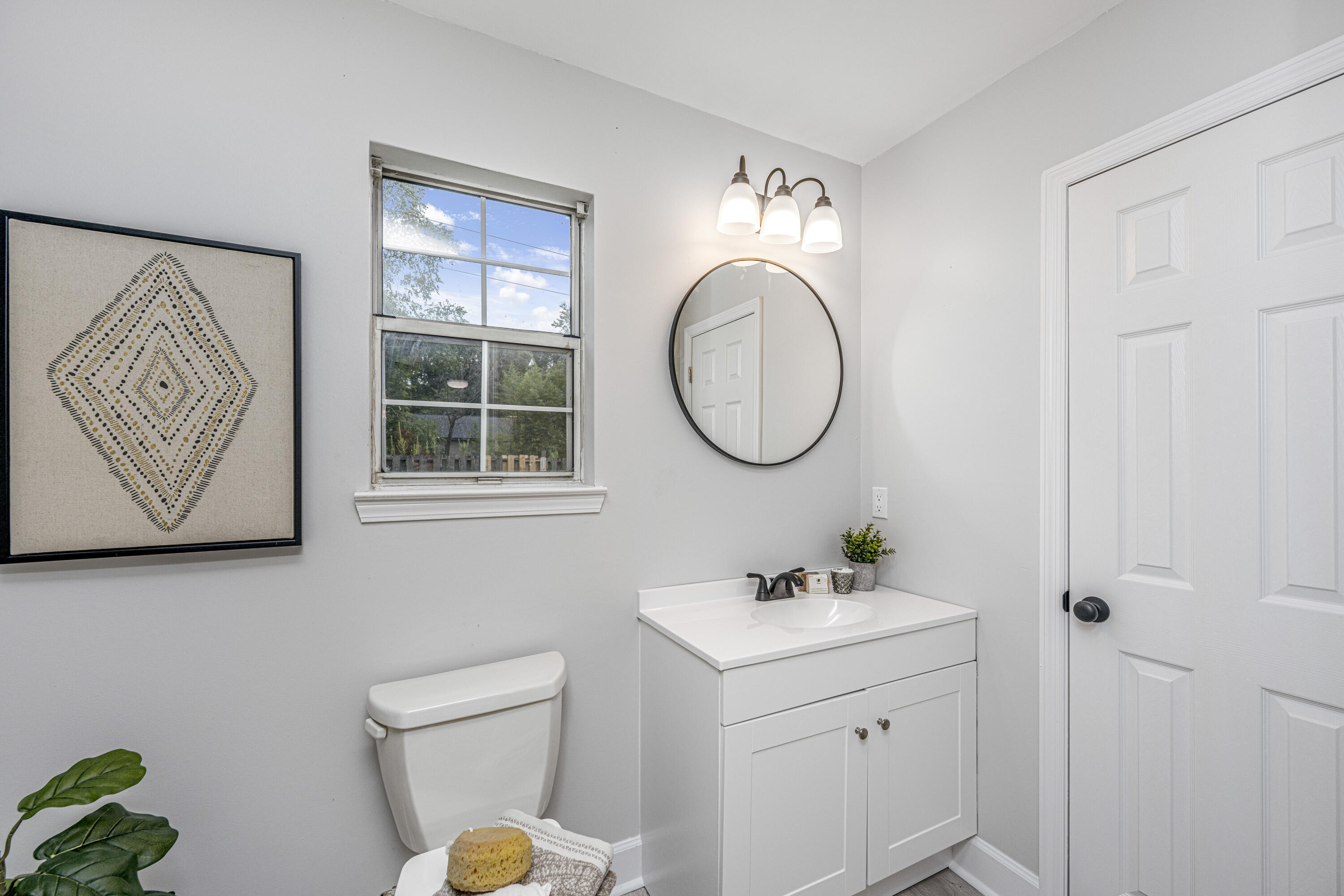 1052 Willowood Avenue