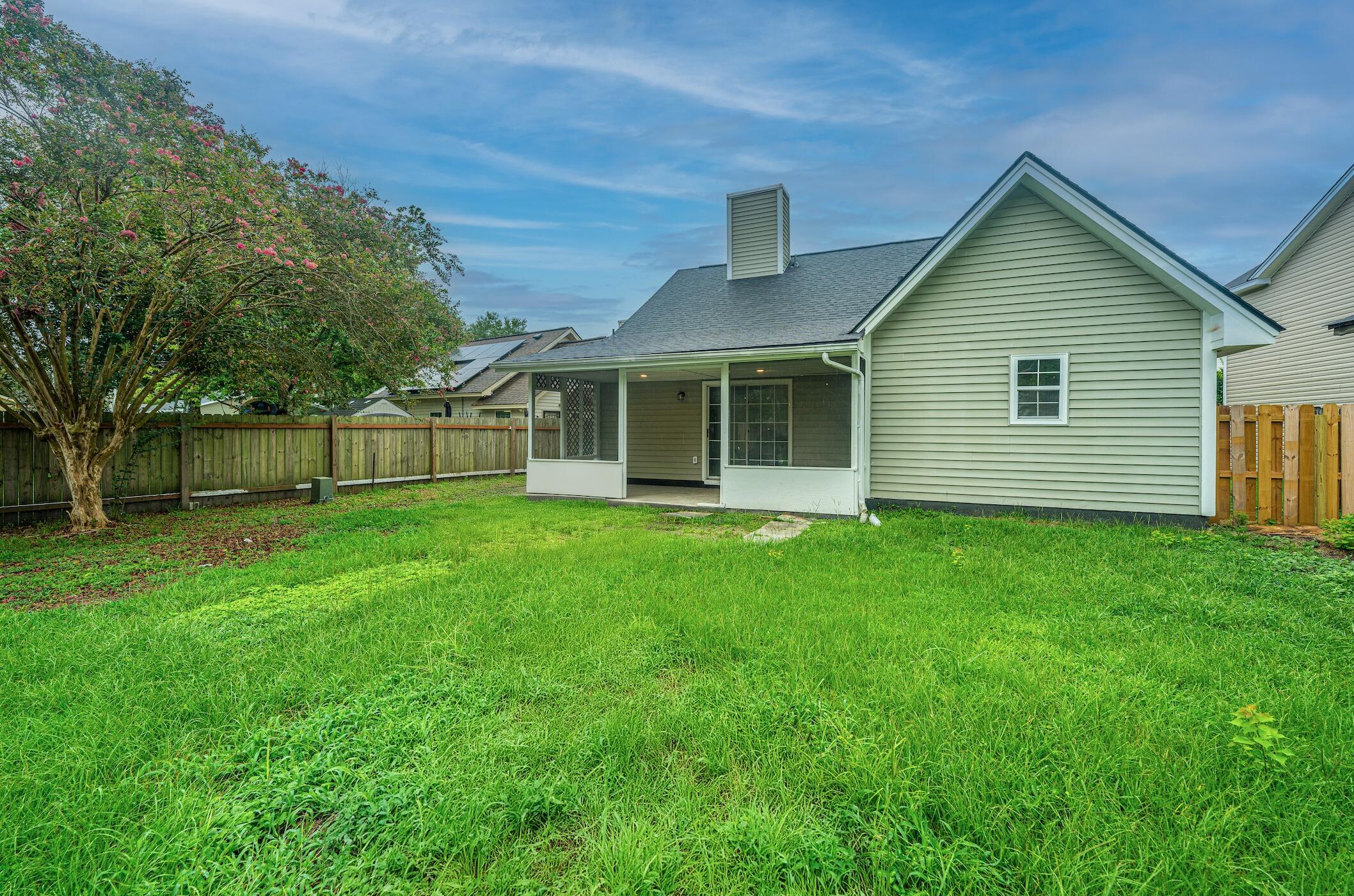 1052 Willowood Avenue