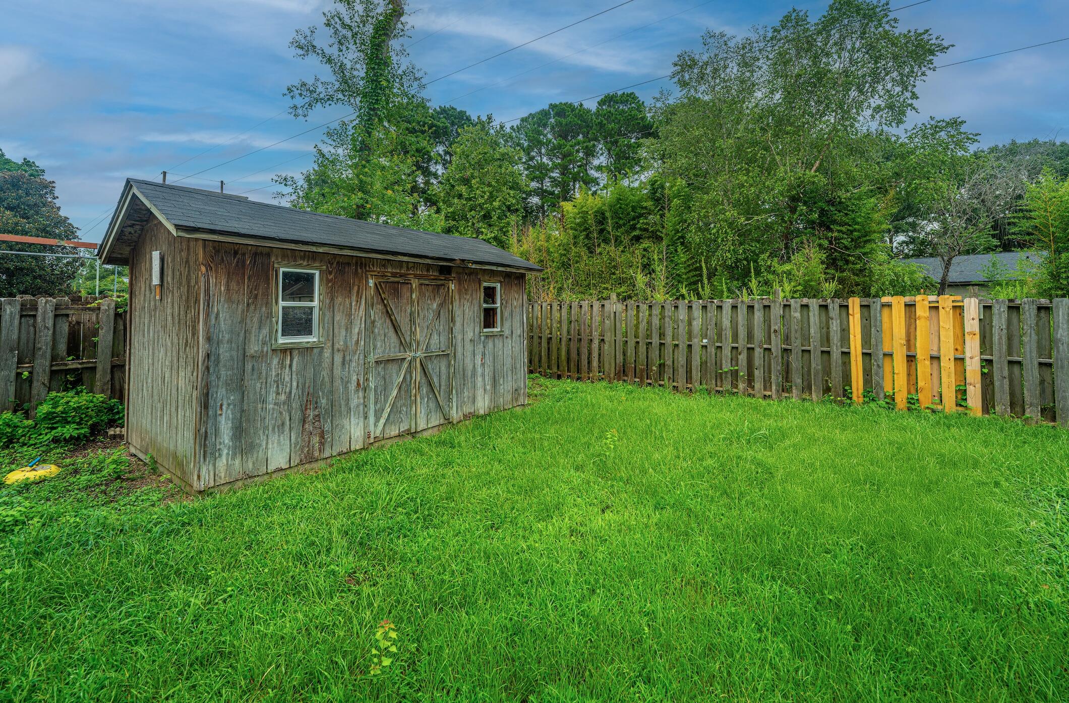 1052 Willowood Avenue