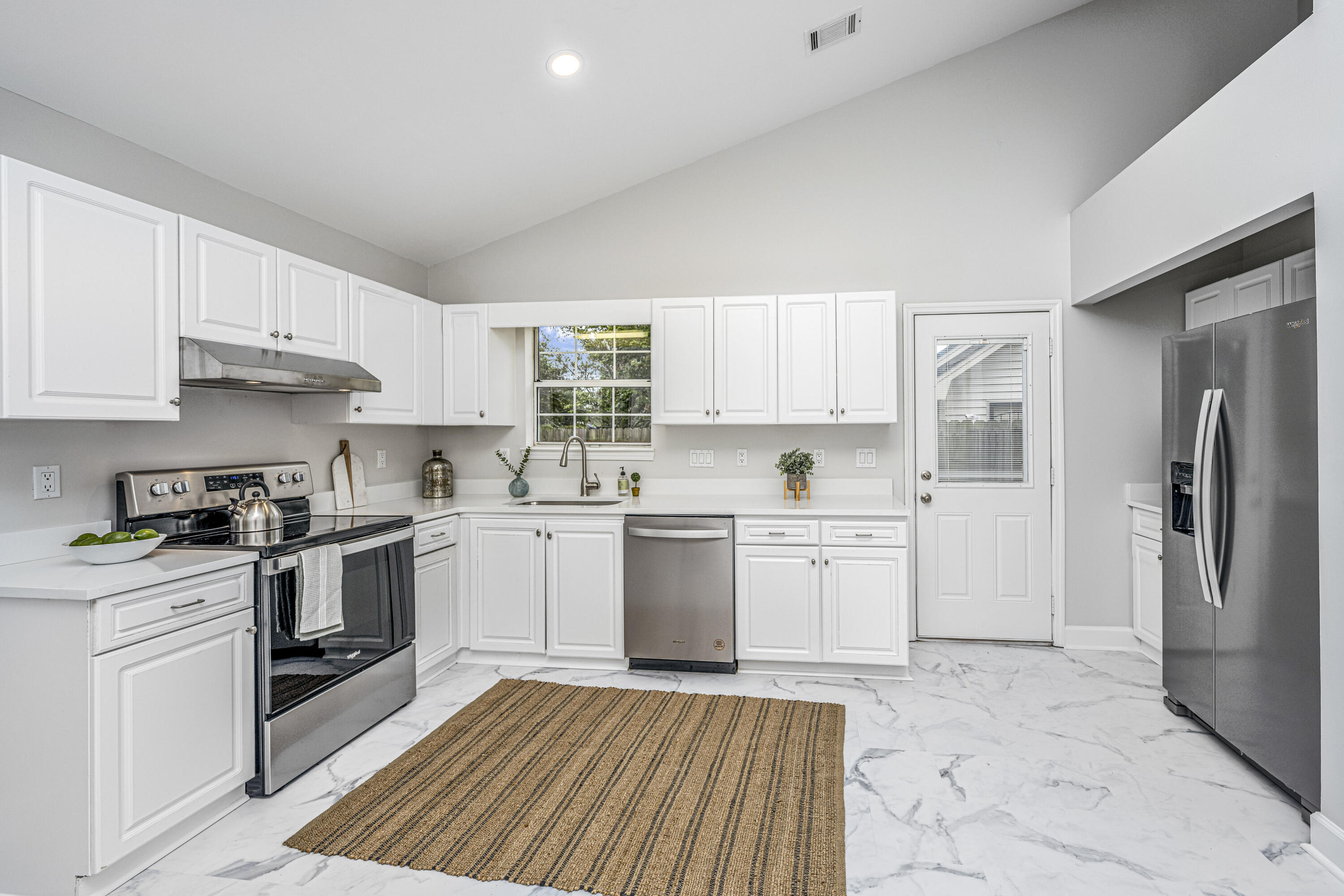 1052 Willowood Avenue