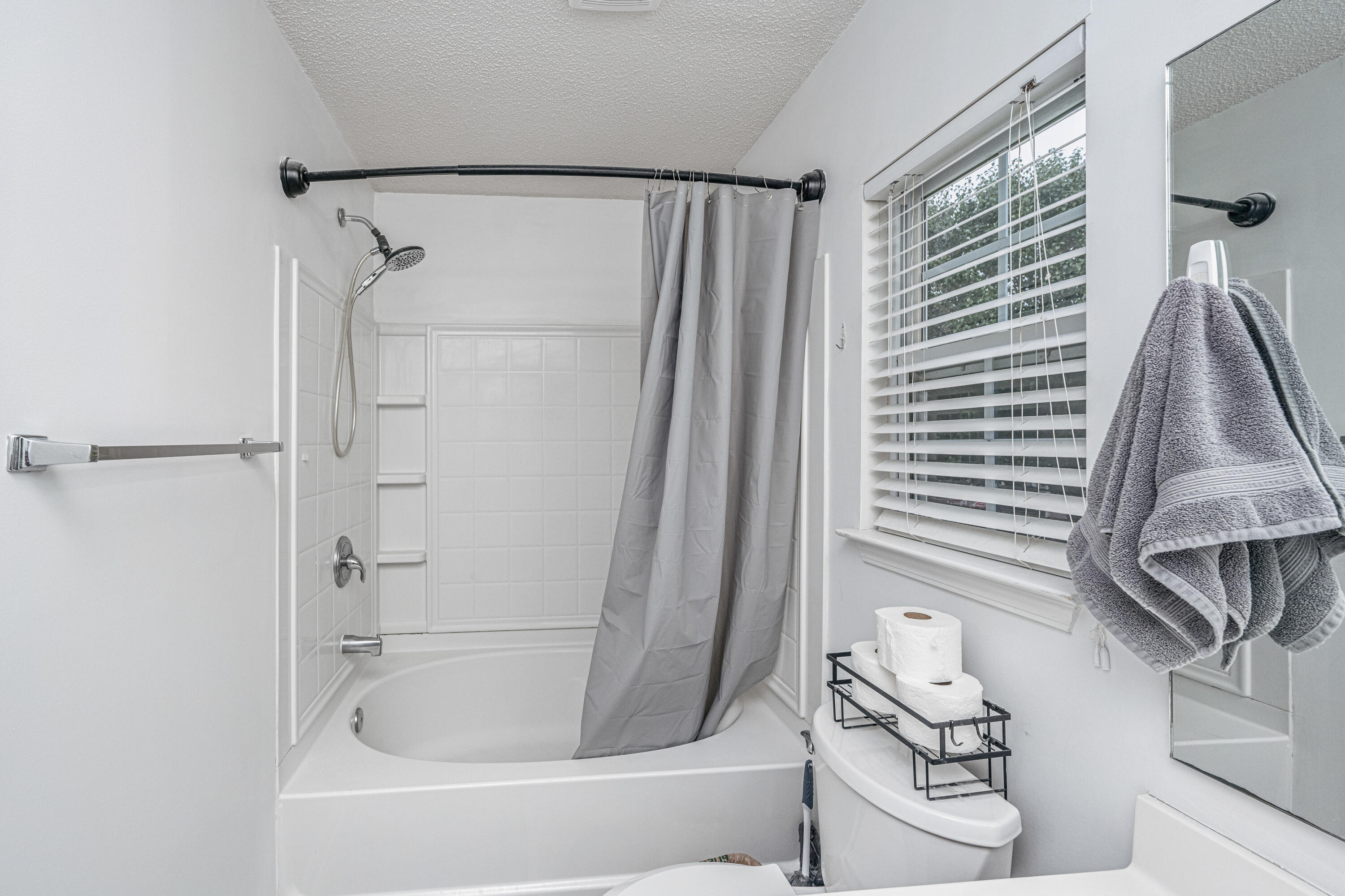 5035 Holdsworth Drive