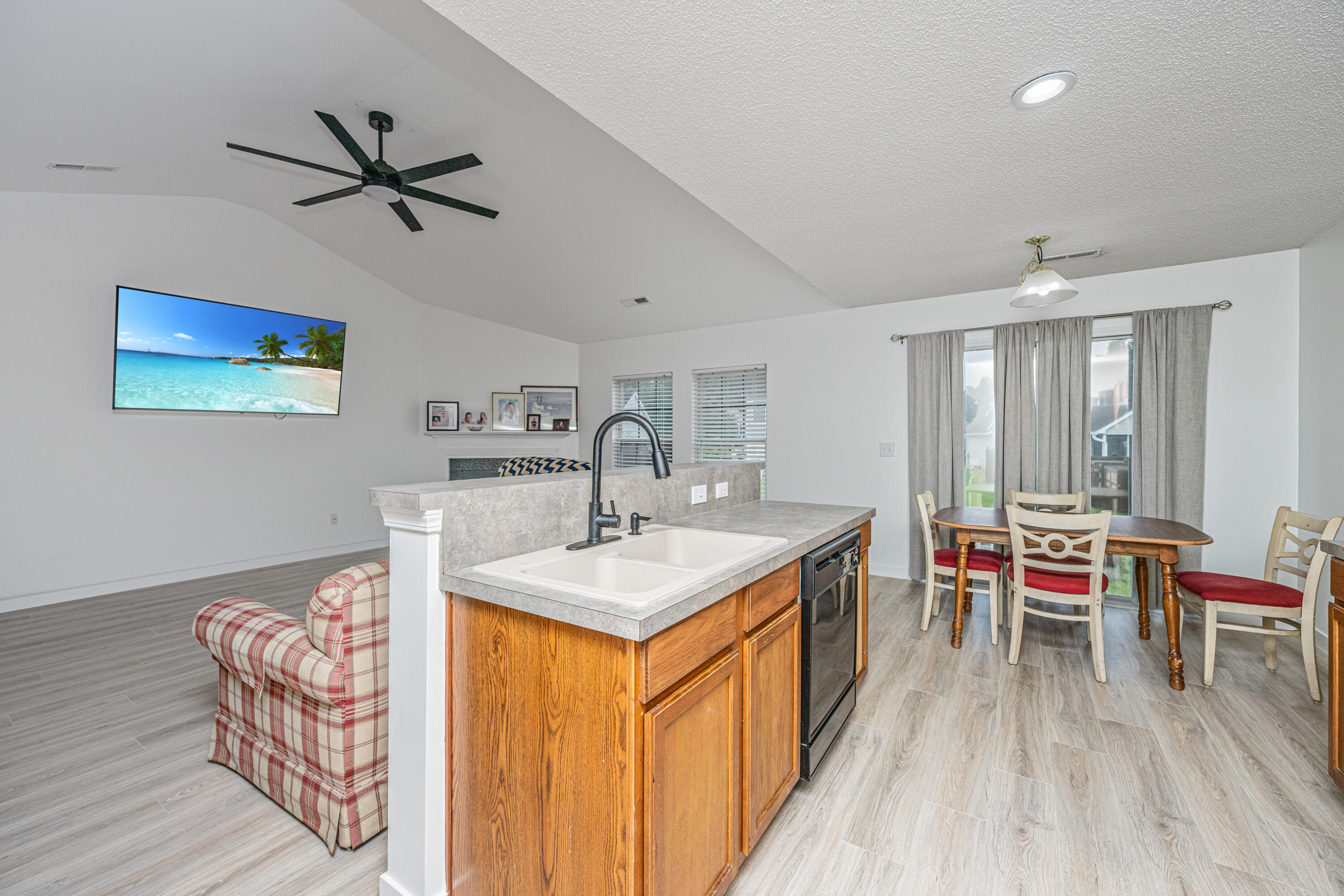 5035 Holdsworth Drive