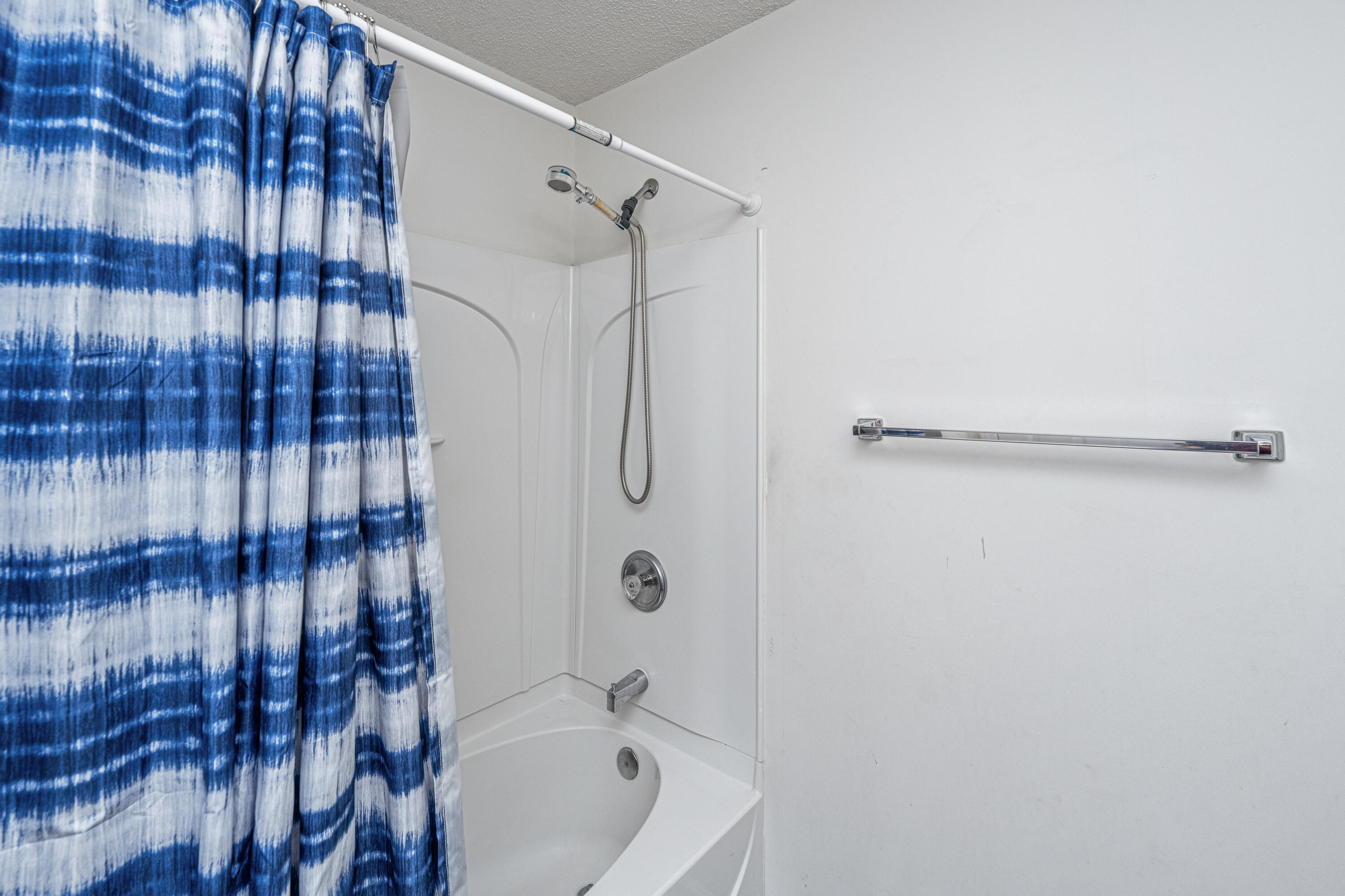 5035 Holdsworth Drive